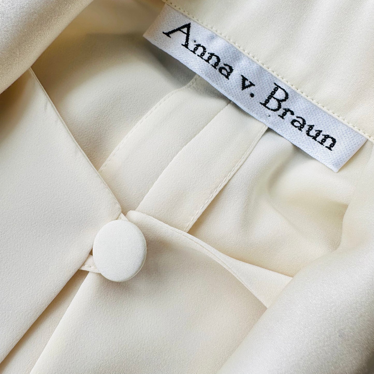 1980s Cream Draped Neck Blouse - Sz. S/M