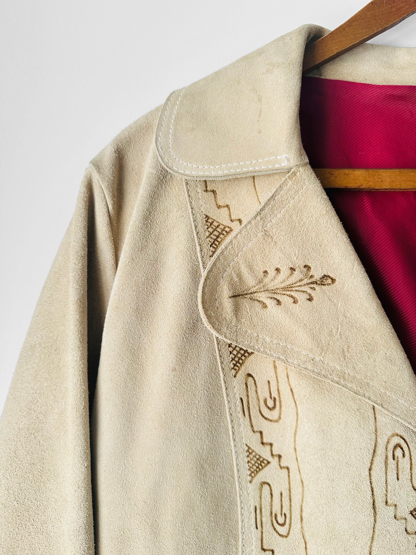 Vintage 1940s - 1950s Light Tan Snap-Button Suede Jacket with Embossed Southwestern/Aztec Designs - Sz. S/M