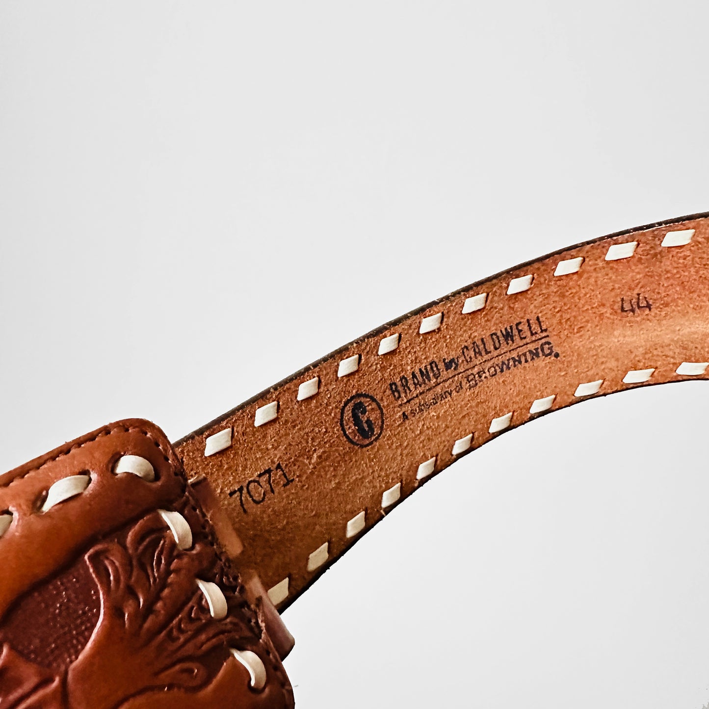 Vintage 1970s Amber Brown Tooled Leather Floral Motif Contrast Stitch Belt - 33.5 - 46 Waist