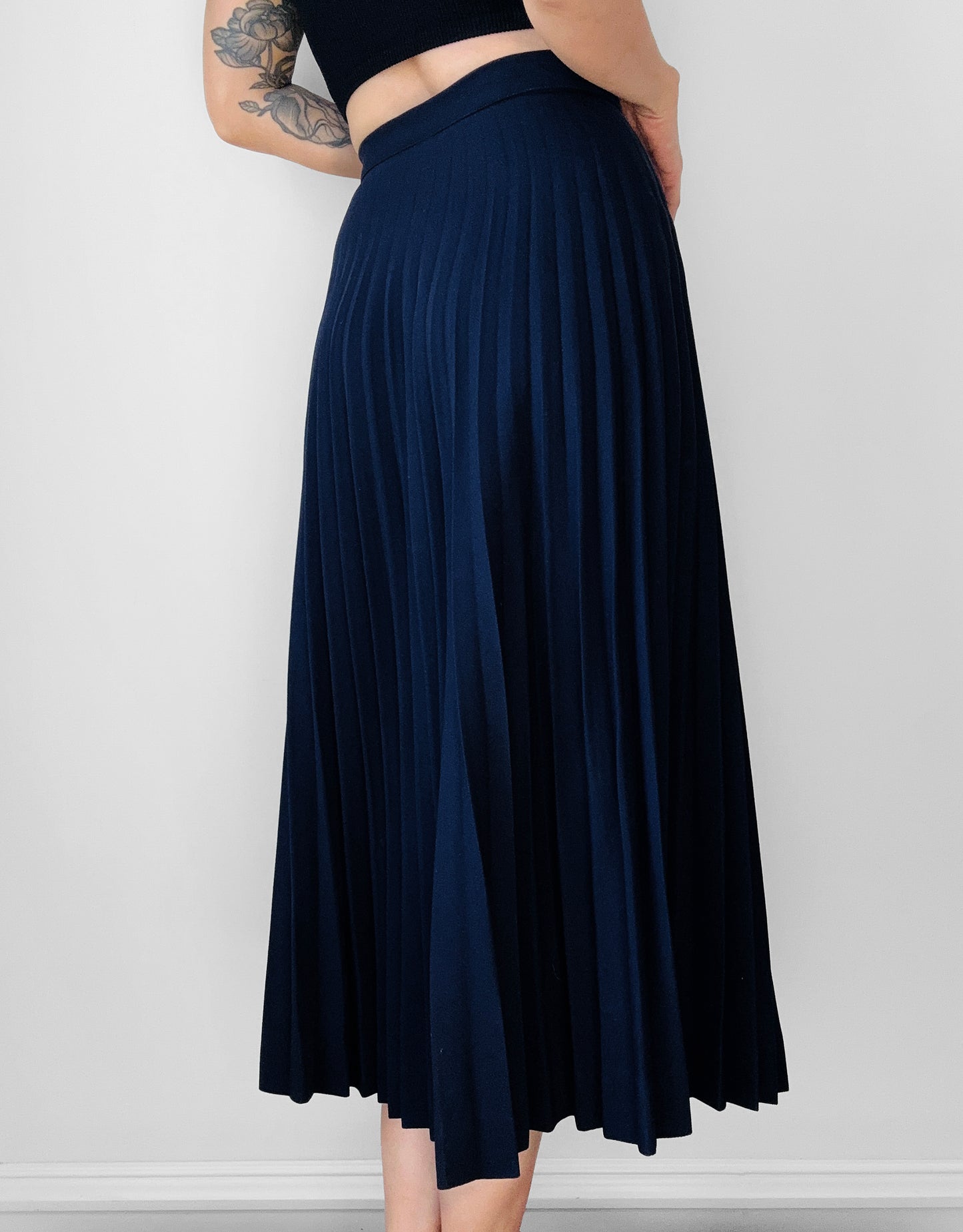 1940s Navy Blue Side Zip Pleated Tea Length Skirt - Sz. Small