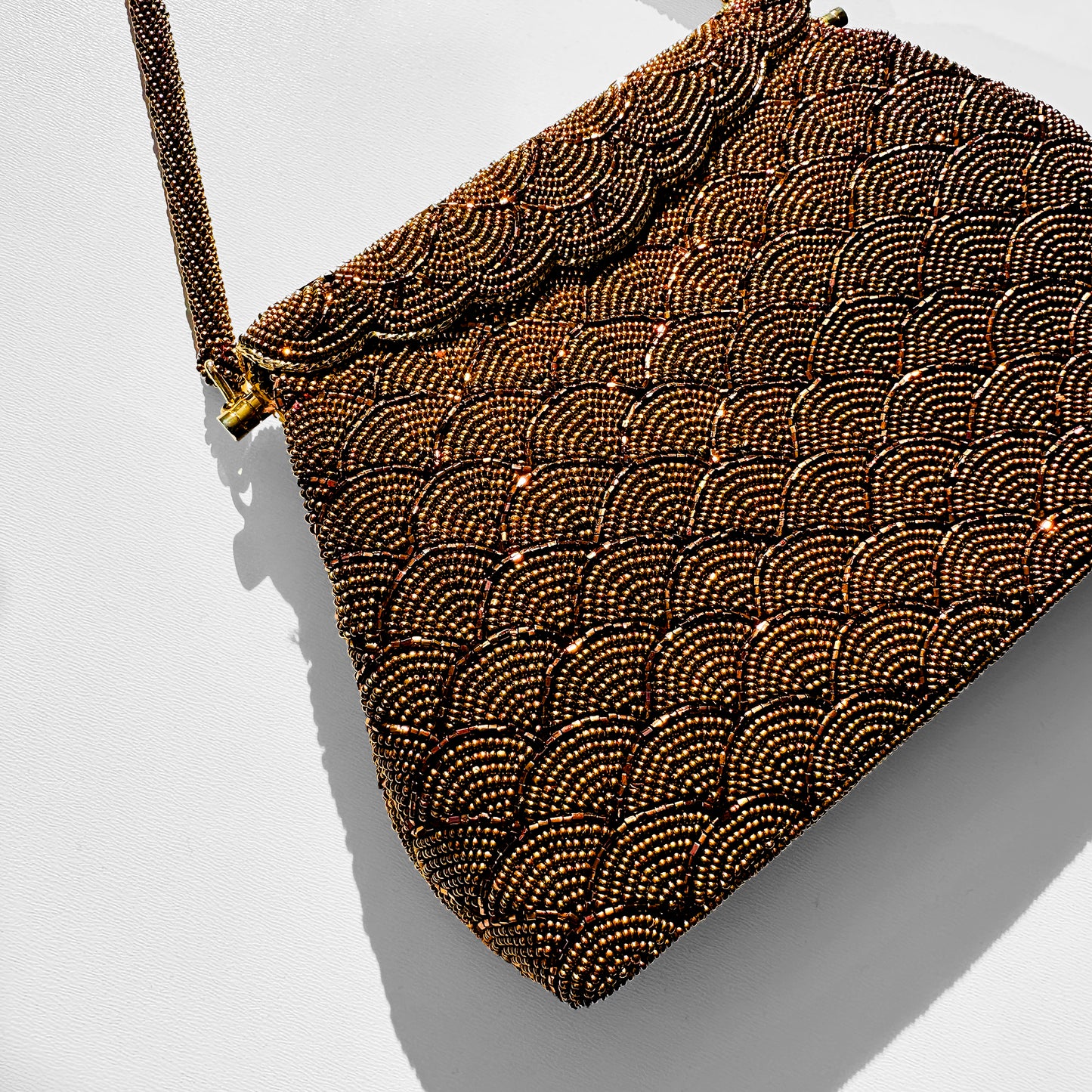 1980s Golden Brown Scalloped Detail Beaded Purse
