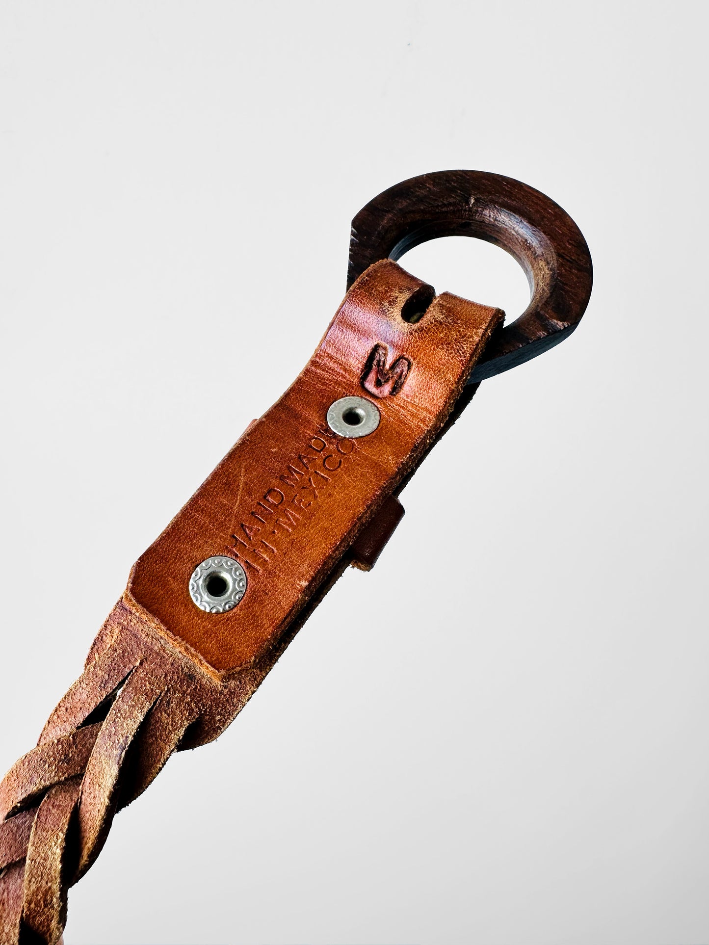 Vintage 1960s - 1970s Tan Polished Wood Buckle Braided Leather Belt - O/S