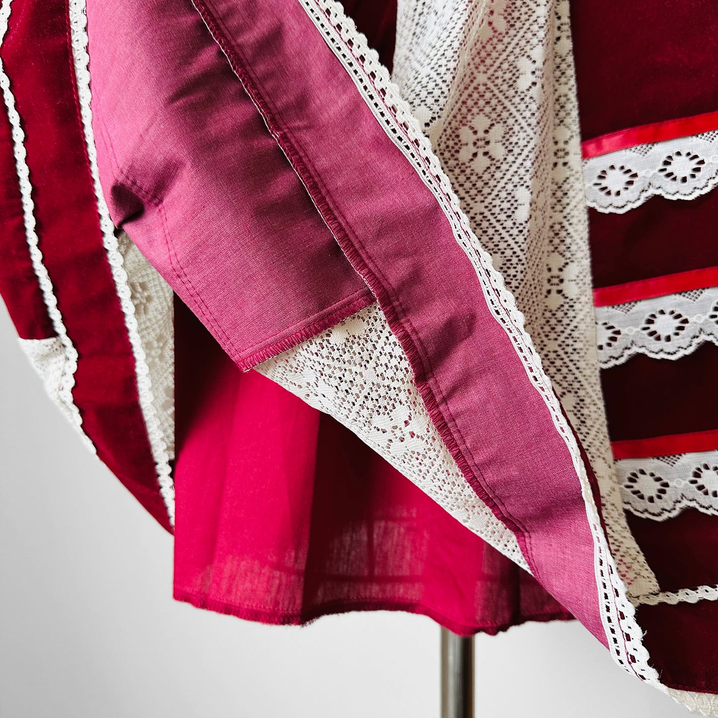1970s Burgundy and White Lace and Micro Velvet Fit and Flare Prairie Skirt - Sz. M/L