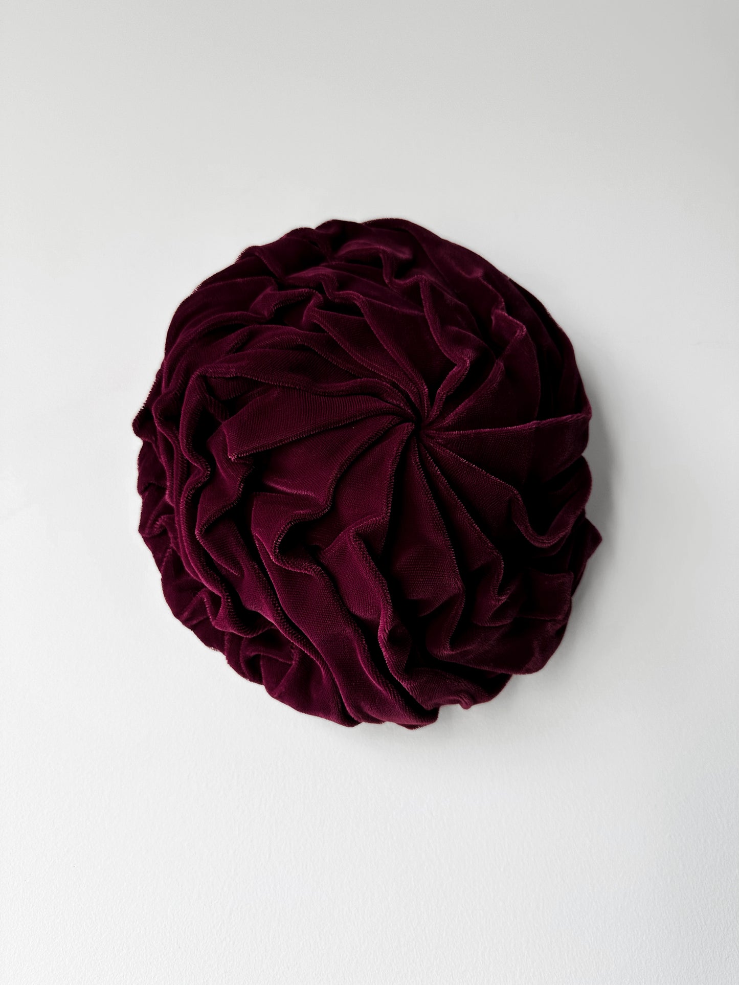 1930s - 1940s Wine Toned Velvet Ruched Hat - Sz. XS/S