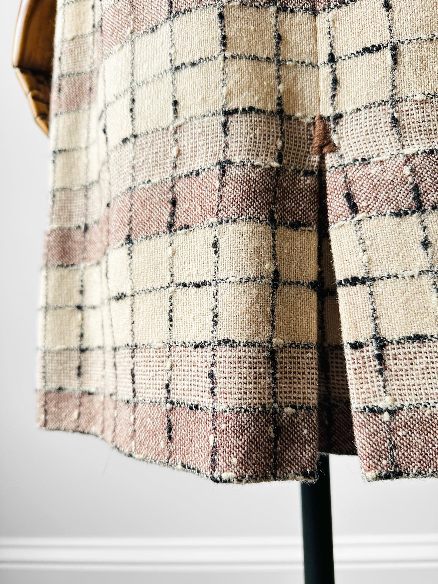 1960s - 1970s Off-White and Beige Textured Tweed Wool A-Line Skirt - Sz. XS/S