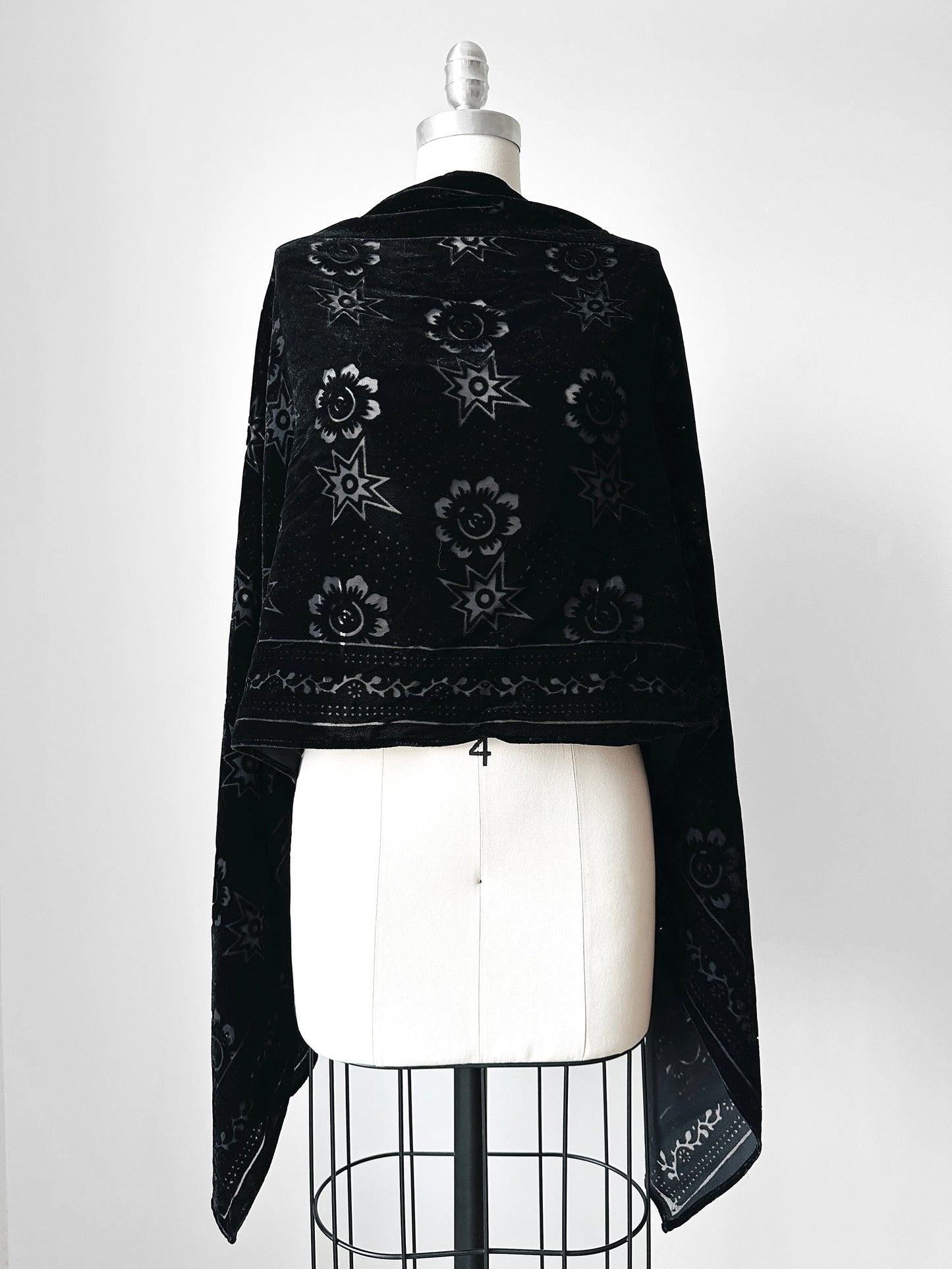 Black Stars and Flowers Velvet Scarf