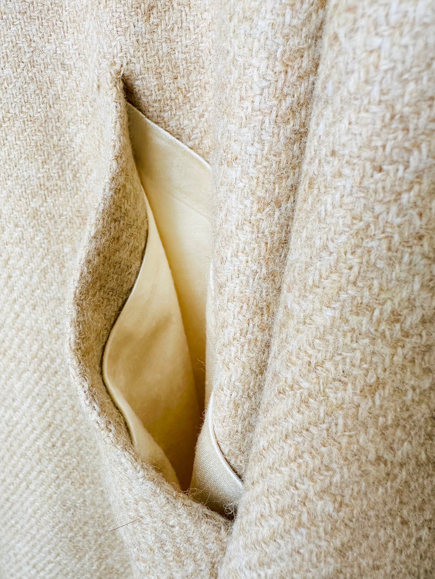 1960s - 1970s Light Oatmeal Tweed Fur Collar Overcoat - Sz. M/L