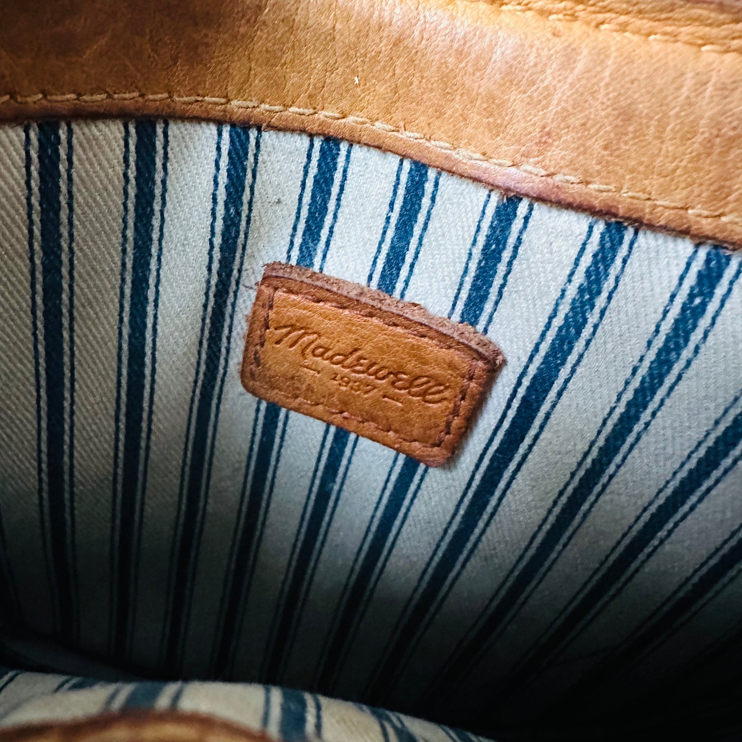 Y2K Tan Well-Worn Soft Distressed Leather Crossbody Bag Purse