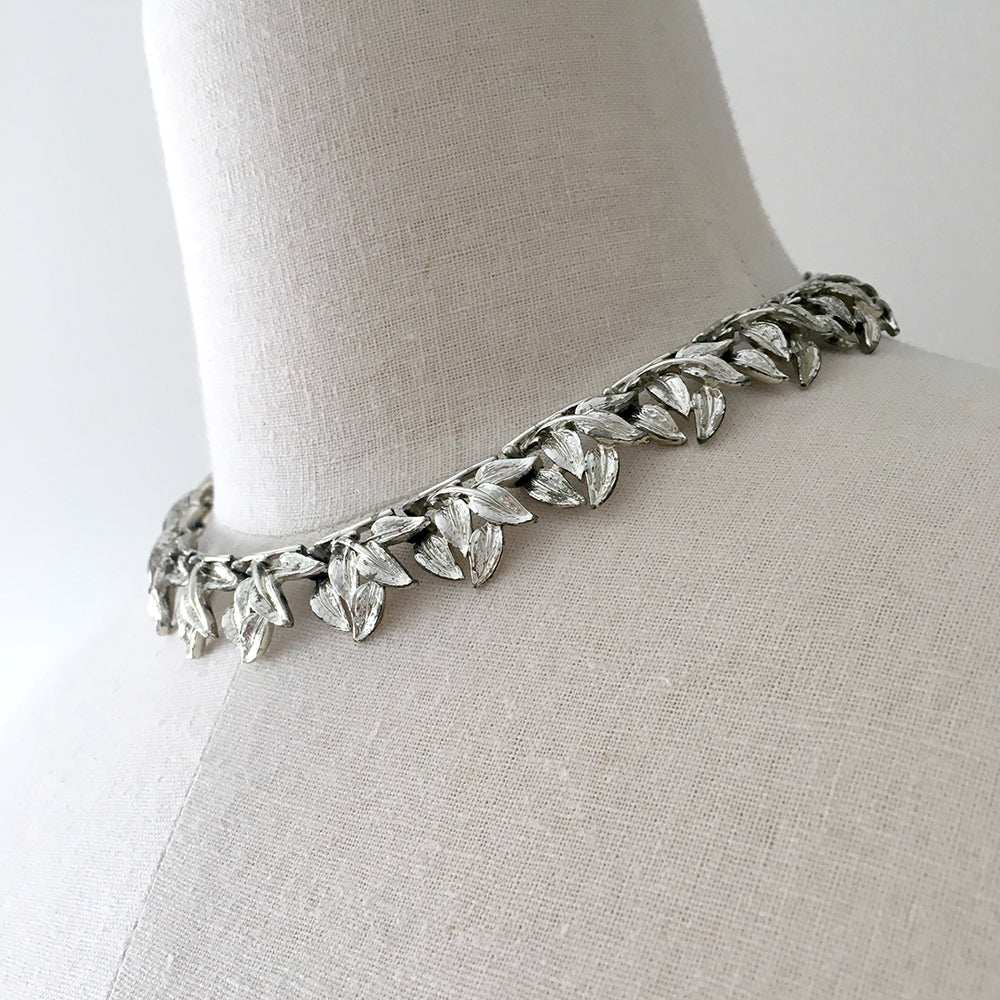 1950s Silver-Toned Leaf-Link Necklace