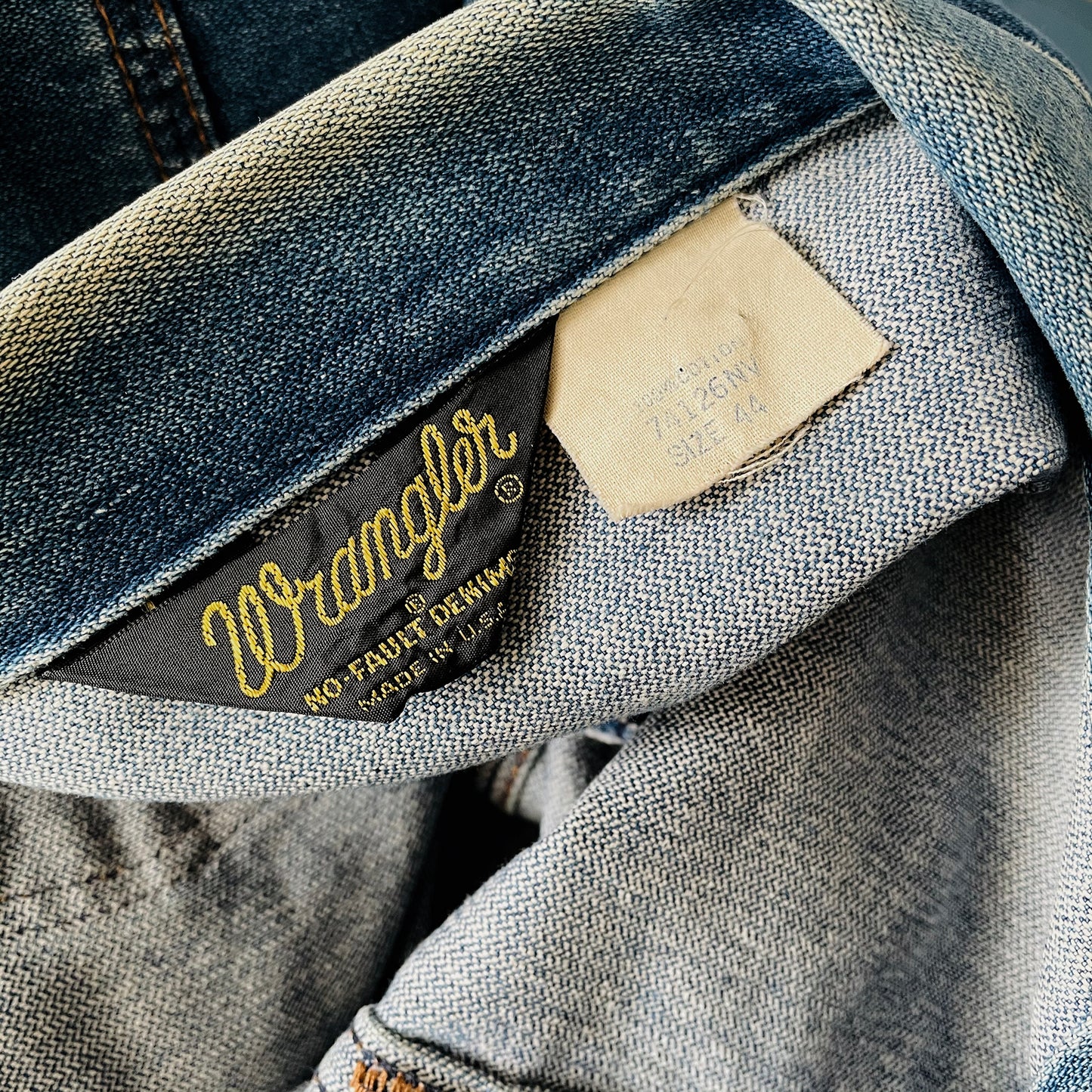1970s Distressed Made in the USA Wrangler Distressed Denim Jean Jacket
