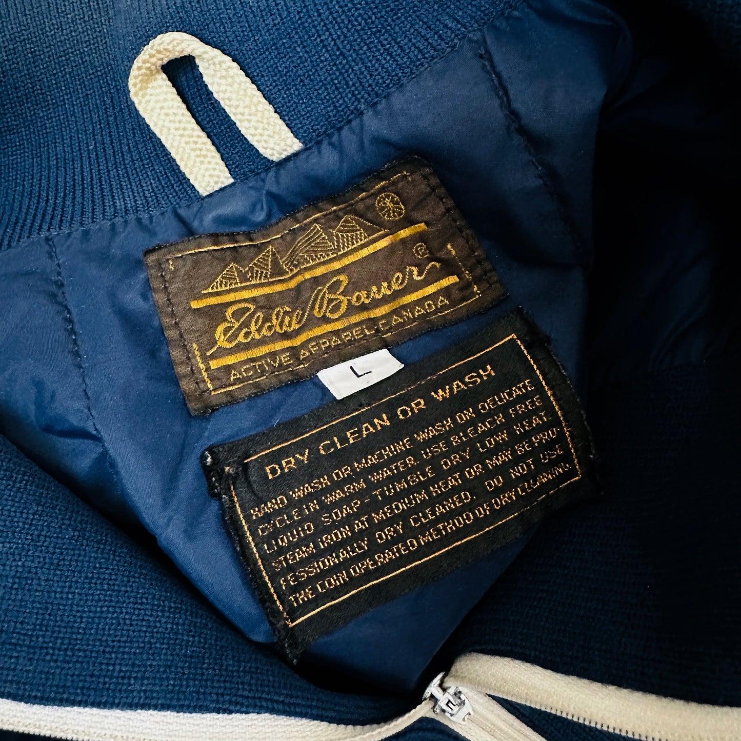 Made in Canada Eddie Bauer Zip Front Navy Blue Quilted Knit Turtleneck Stashable Pullover Jacket - S/M/L