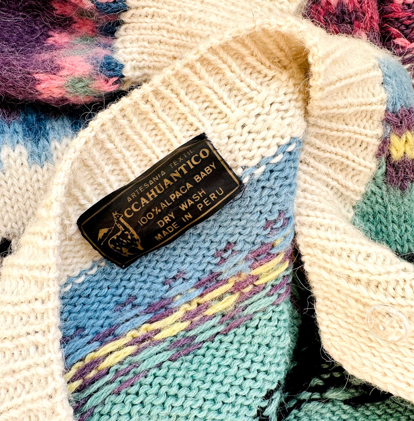 1970s Relaxed Fit Folk Patterned Peruvian Baby Alpaca Wool Knit Cardigan Sweater