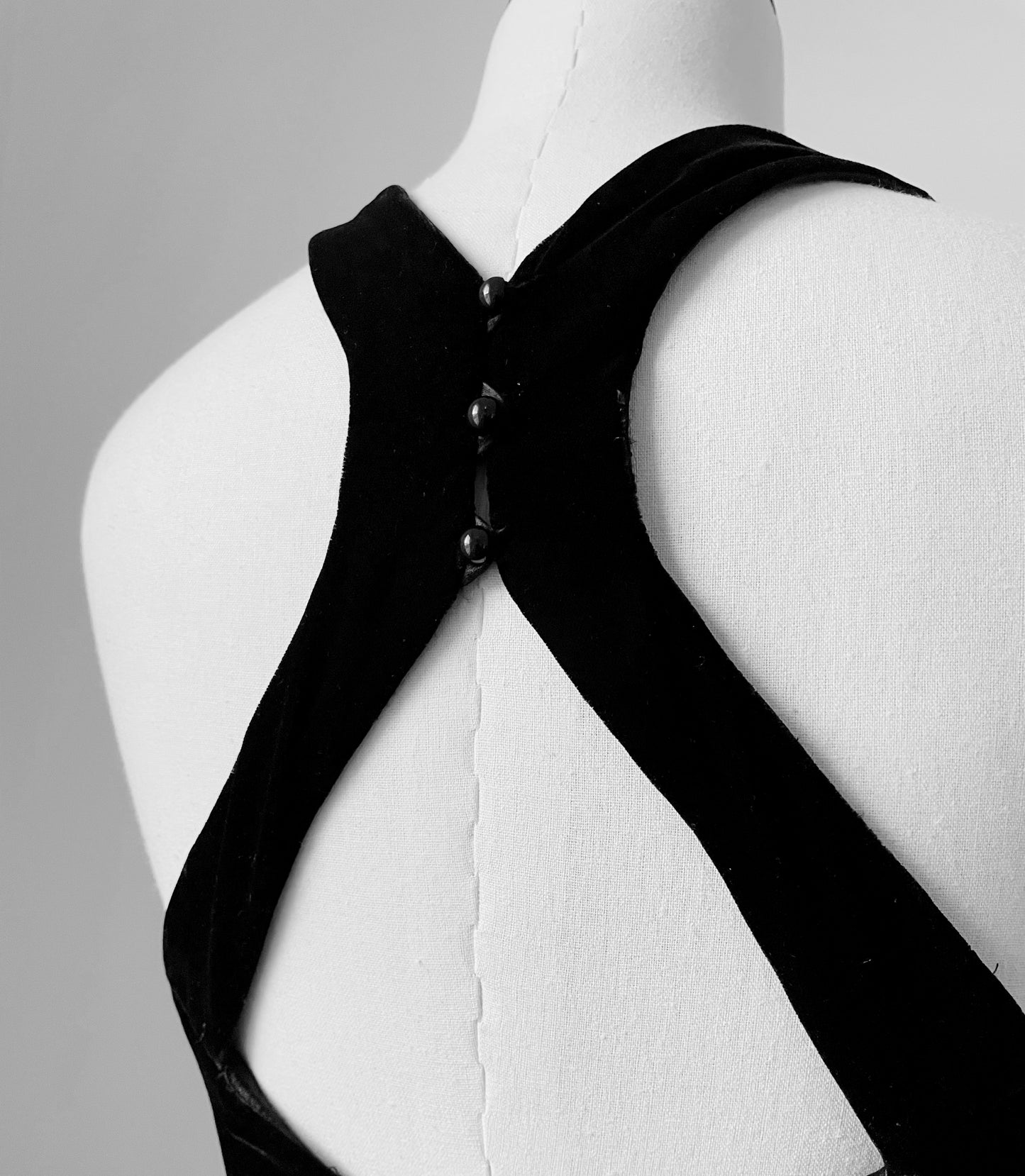 1990s Black Velvet Fitted Floor Length Evening Dress