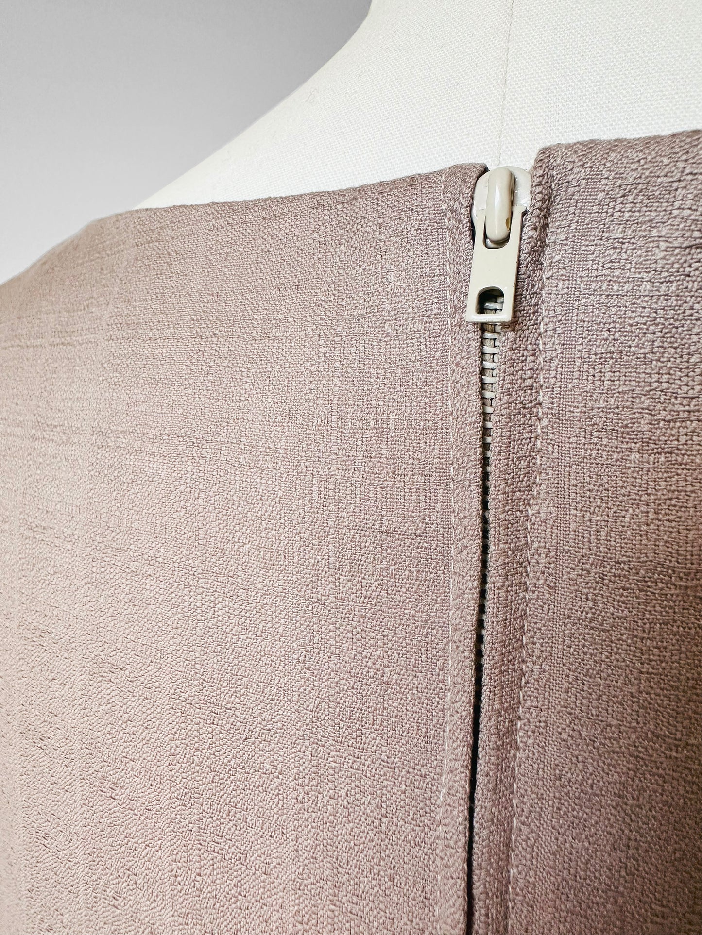 1960s Greige Zip Back Little Devil Button Detail Dress - Sz. M