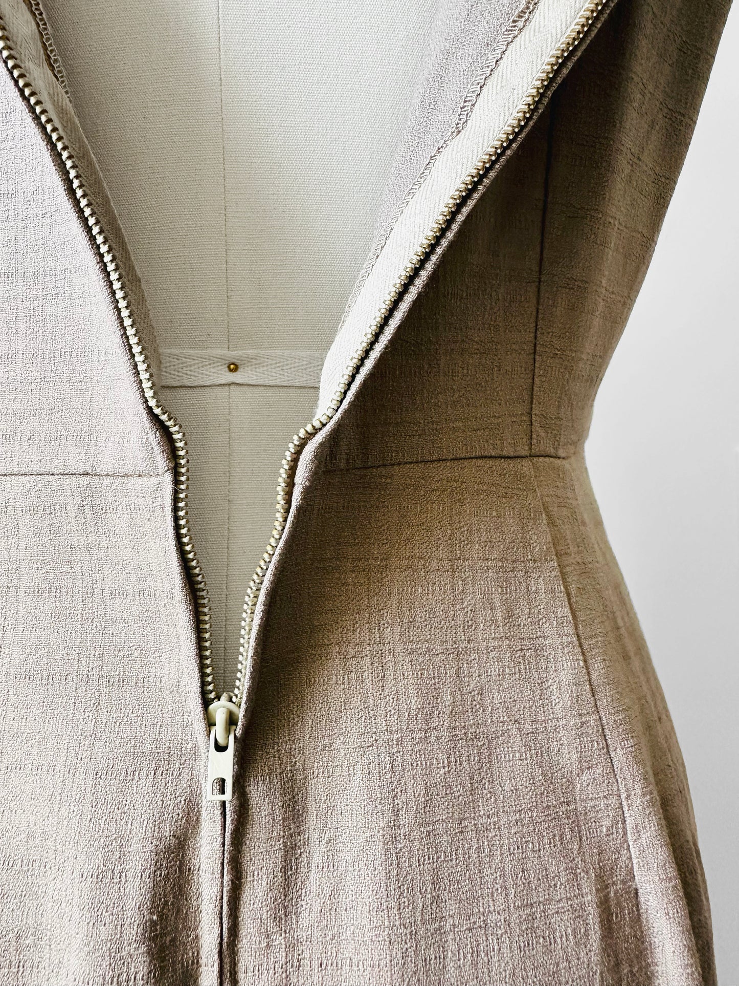 1960s Greige Zip Back Little Devil Button Detail Dress - Sz. M
