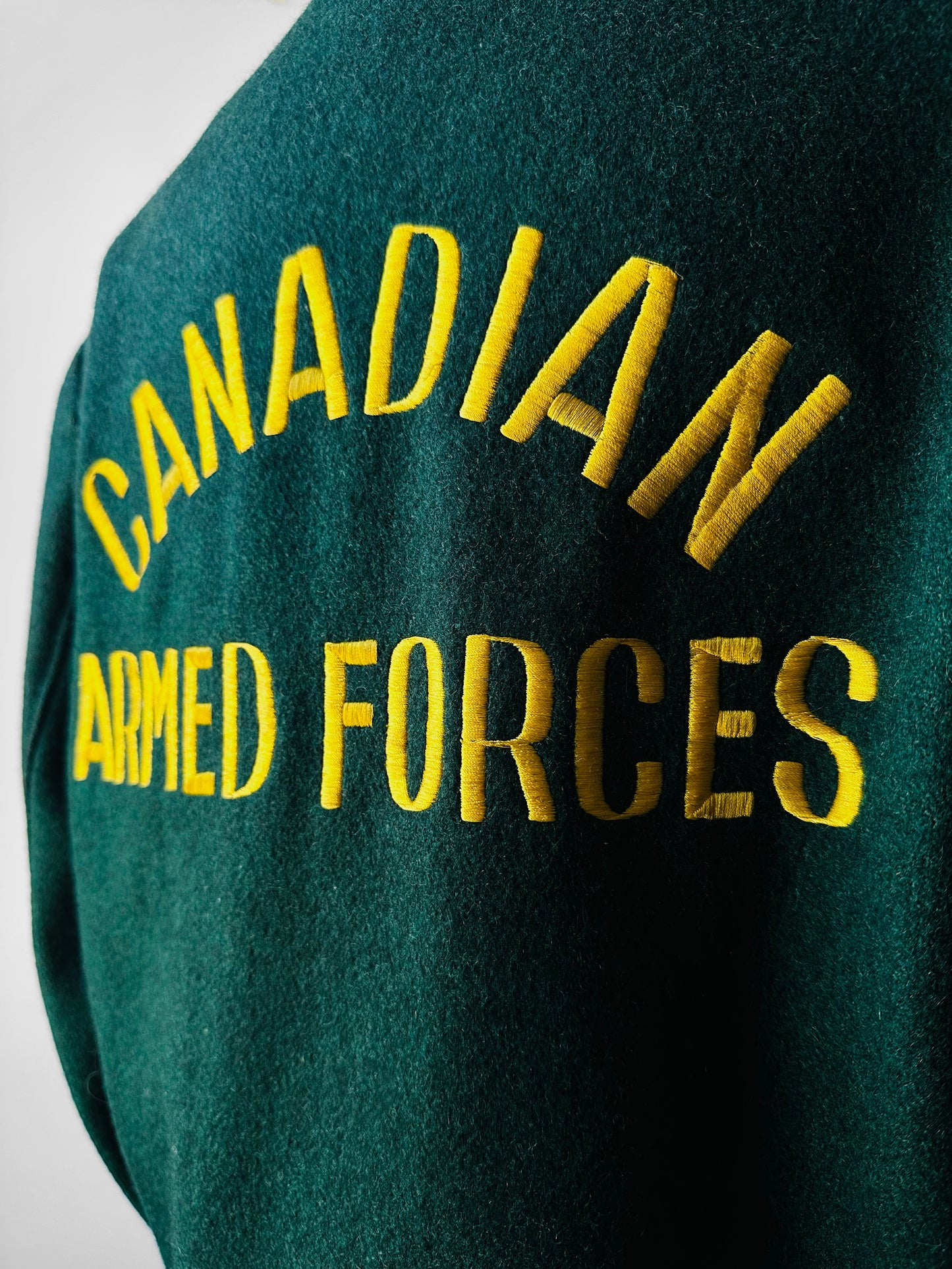 1970s - 1980s Hunter Green Embroidered Snap Button Canadian Armed Forces Patch Jacket