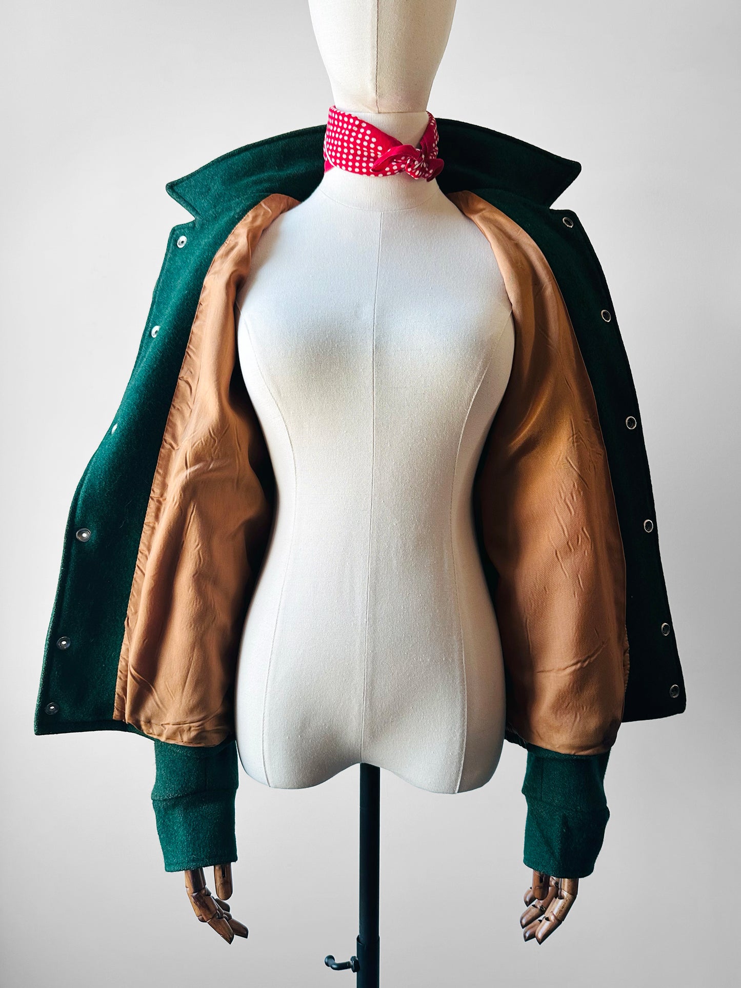 1970s - 1980s Hunter Green Embroidered Snap Button Canadian Armed Forces Patch Jacket