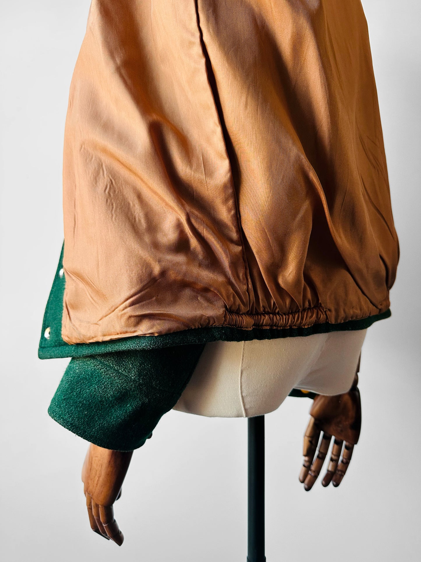 1970s - 1980s Hunter Green Embroidered Snap Button Canadian Armed Forces Patch Jacket