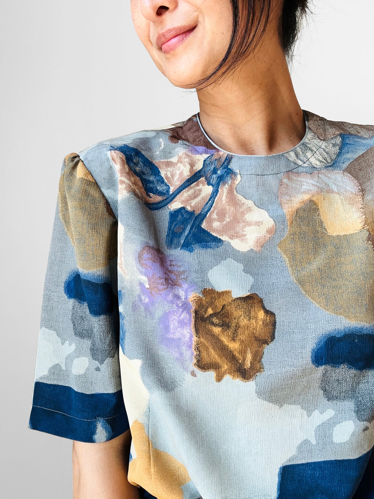 1980s Painterly Multi Tone Short Sleeve Blouse  - Sz. S/M