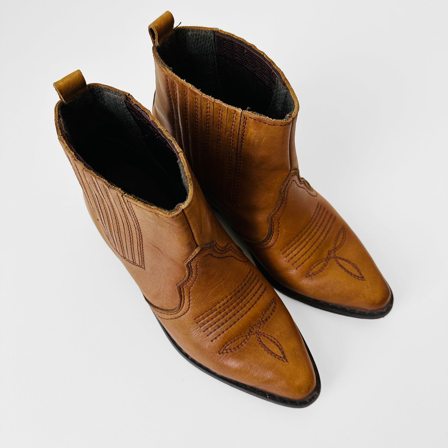 1990s Well-Worn Tan Brown Stitched Leather Western Ankle Boots - Sz. 5.5 / 6