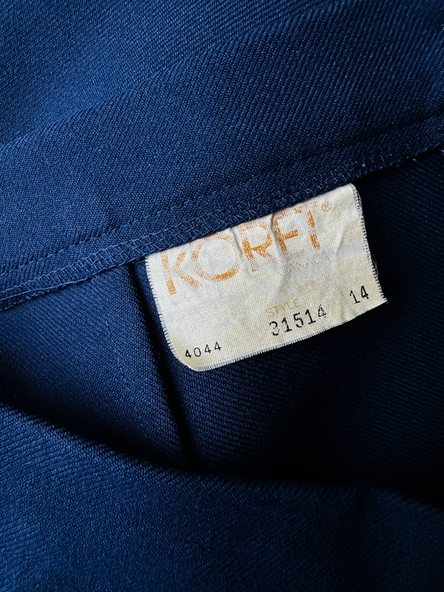 1970s Rich Navy Blue Zip Back A-line Skirt - Sz. M/L