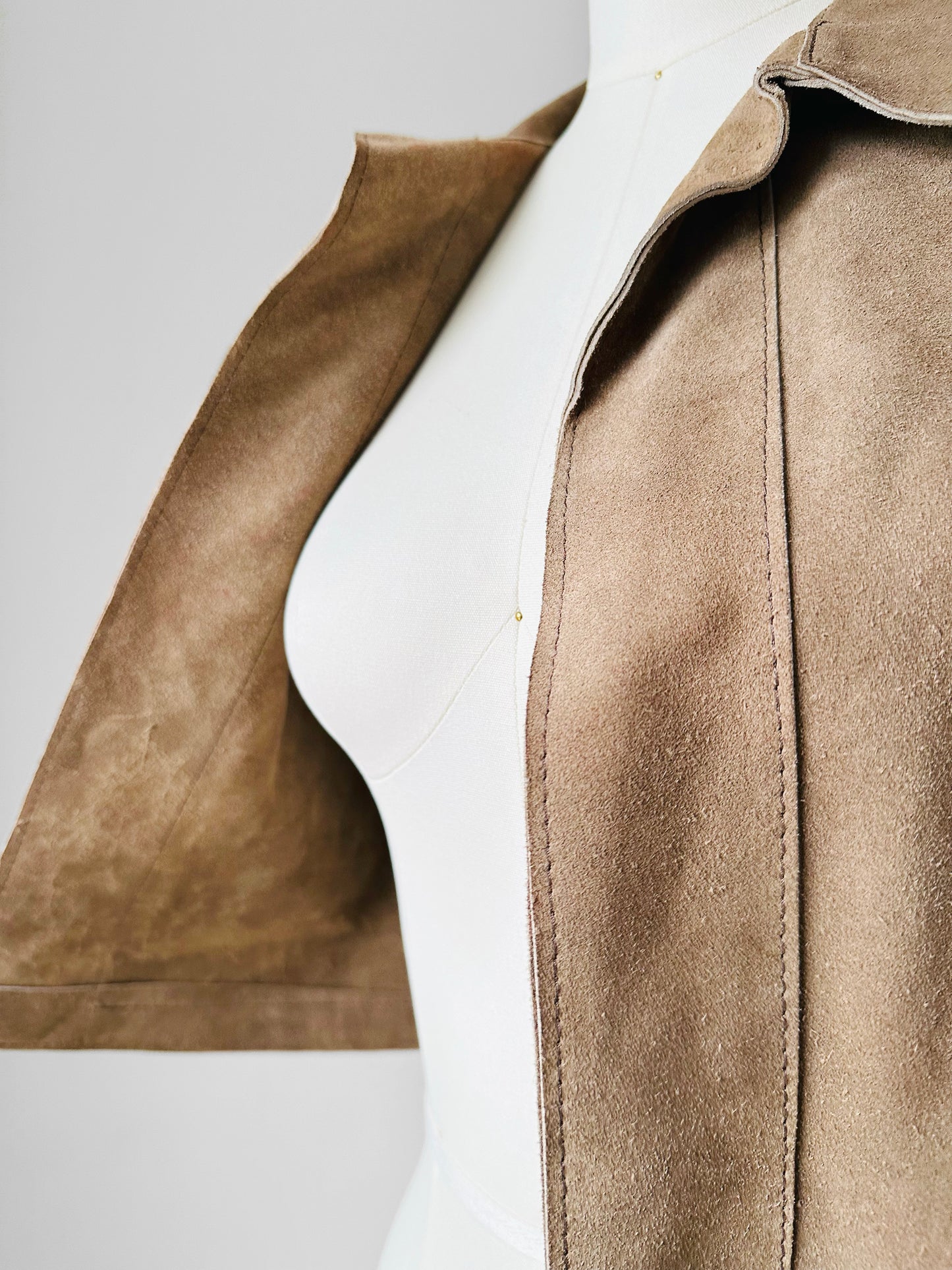 1960s Tan Sleeveless Crop Leather Suede Vest - Sz. XS