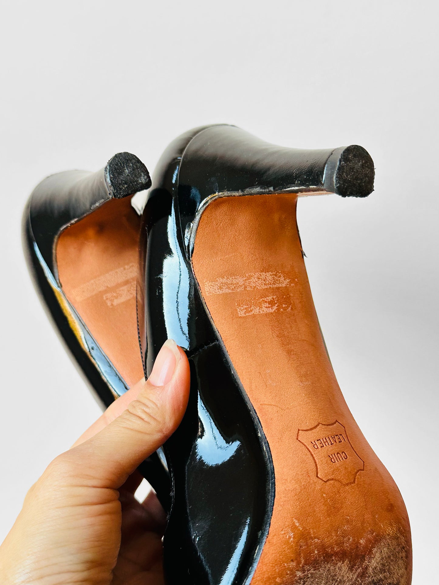 Mid to Late 20th Century Thomas Wallace Black Patent Leather Pump - Sz. 8.5-9