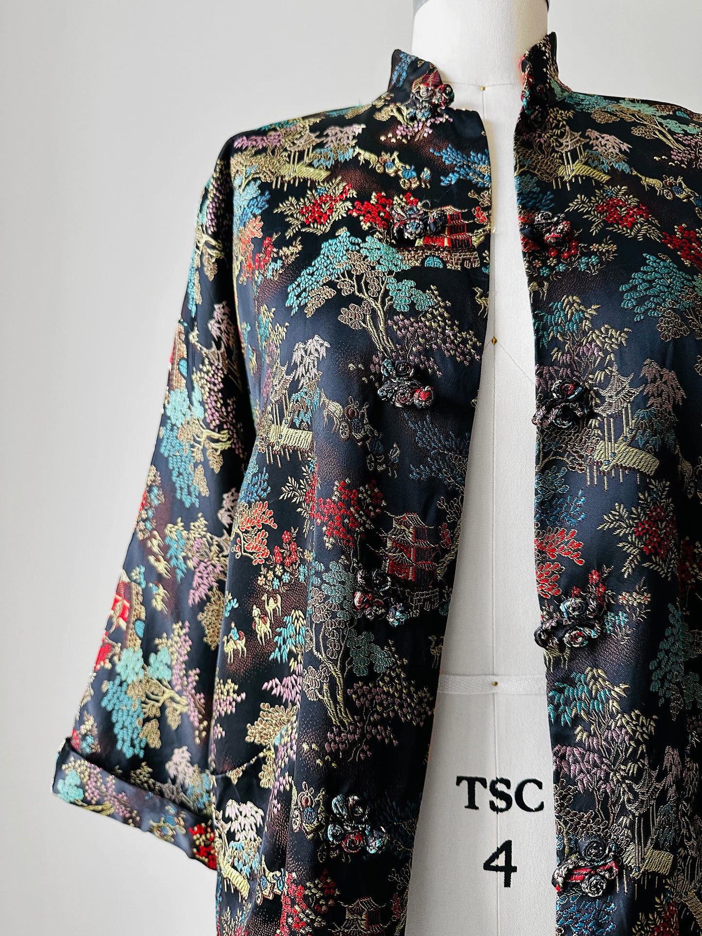 1960s Mid-Century Black Silk Chinoiserie Landscape Mandarin Collar Jacket - Sz. Sm