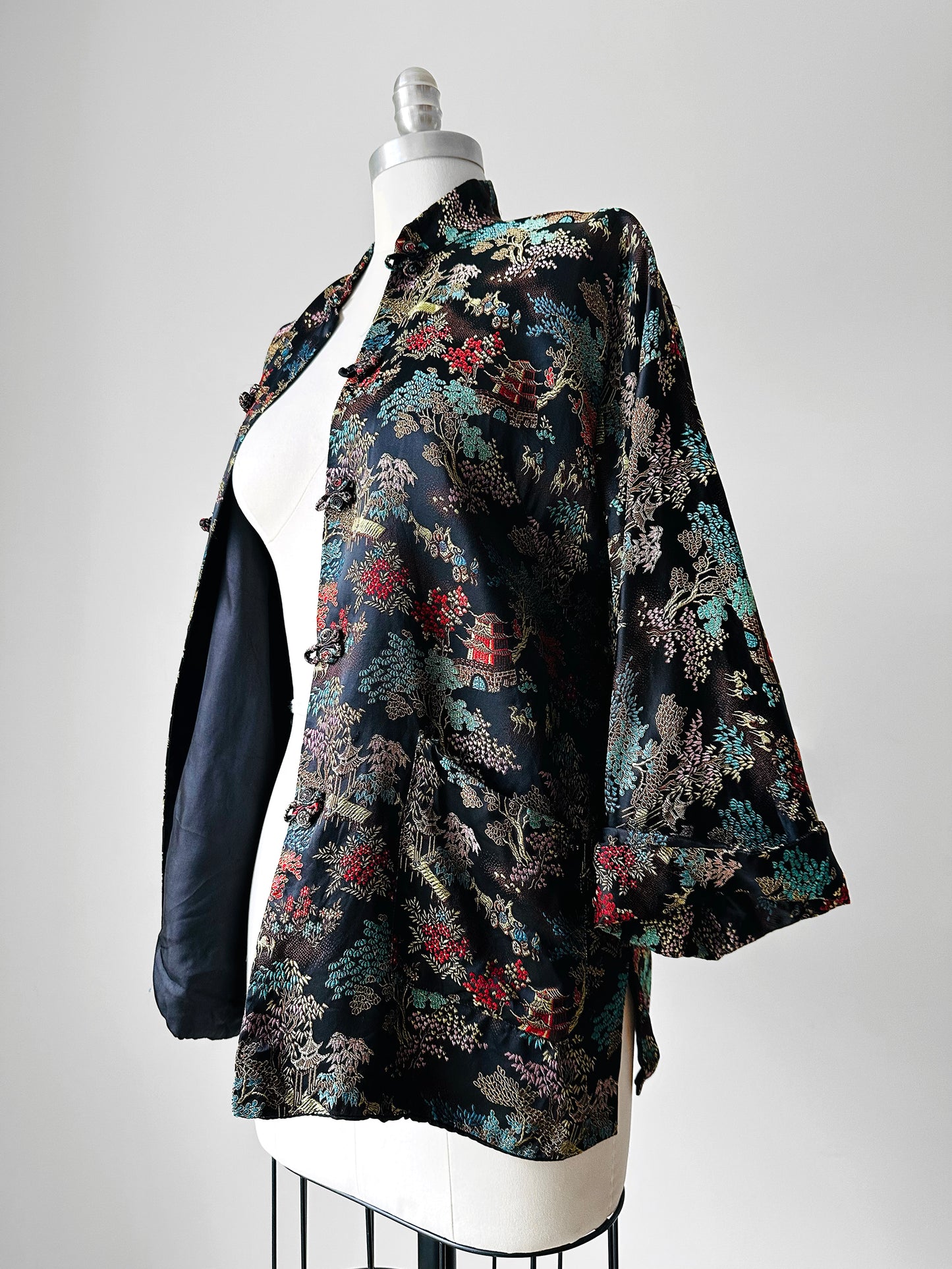 1960s Mid-Century Black Silk Chinoiserie Landscape Mandarin Collar Jacket - Sz. Sm