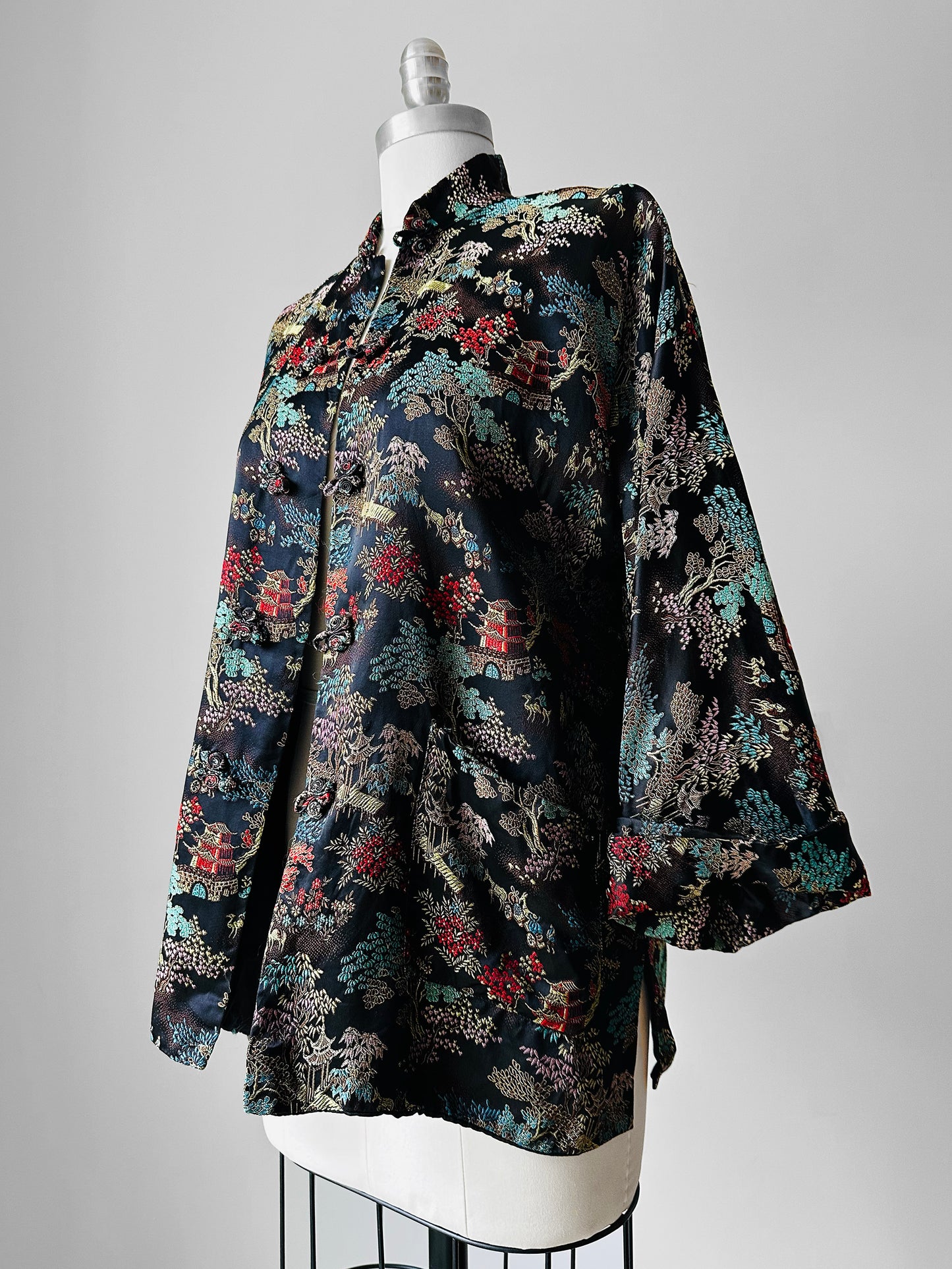1960s Mid-Century Black Silk Chinoiserie Landscape Mandarin Collar Jacket - Sz. Sm
