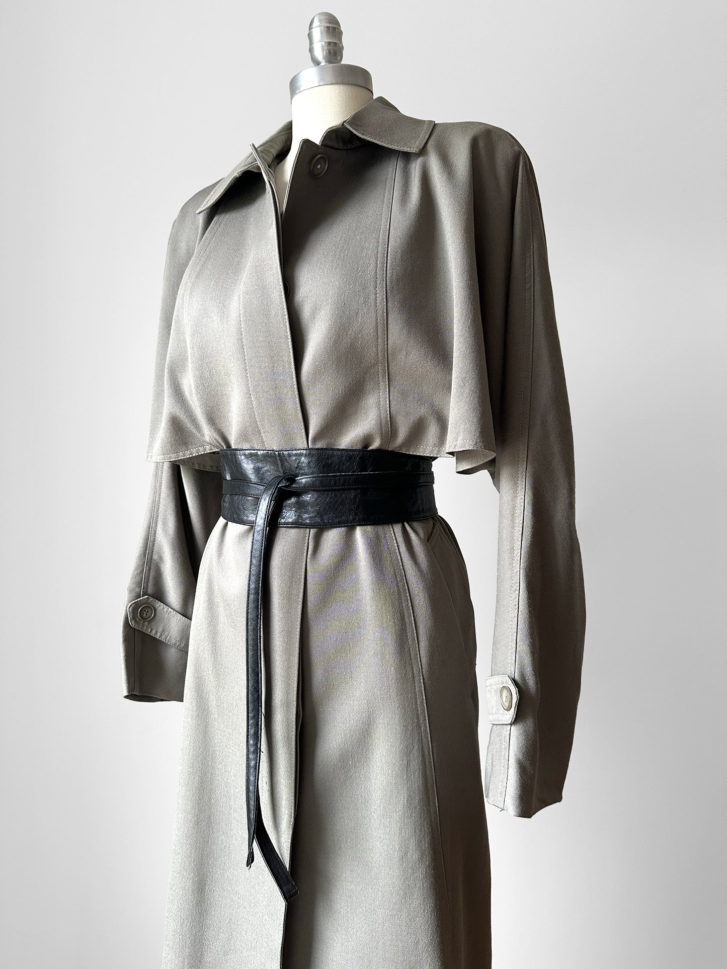 Vintage 1980s Classic Greige Wool Caped Trench Overcoat - Sz. S/M