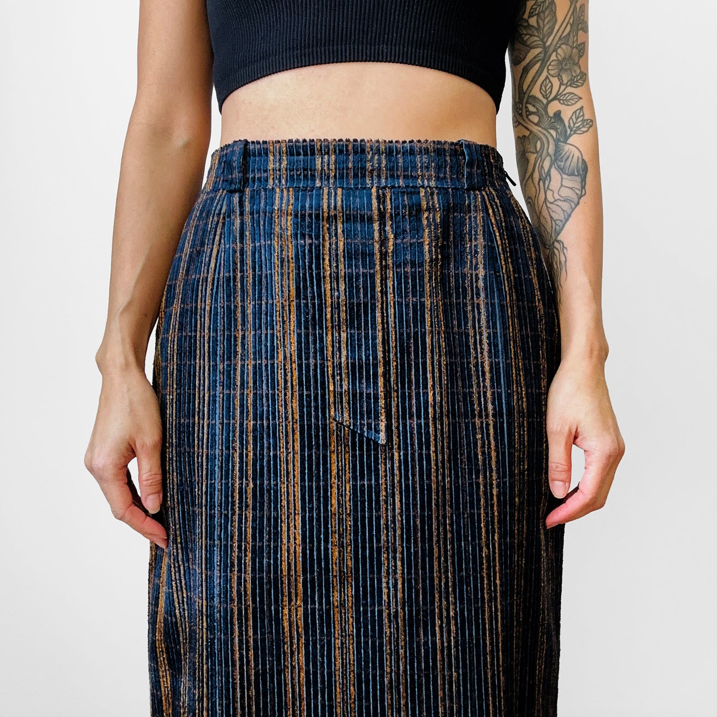 1980s Blue and Gold West Germany Textured Straight Split-Front / Back Wool Blend Skirt - Sz. S