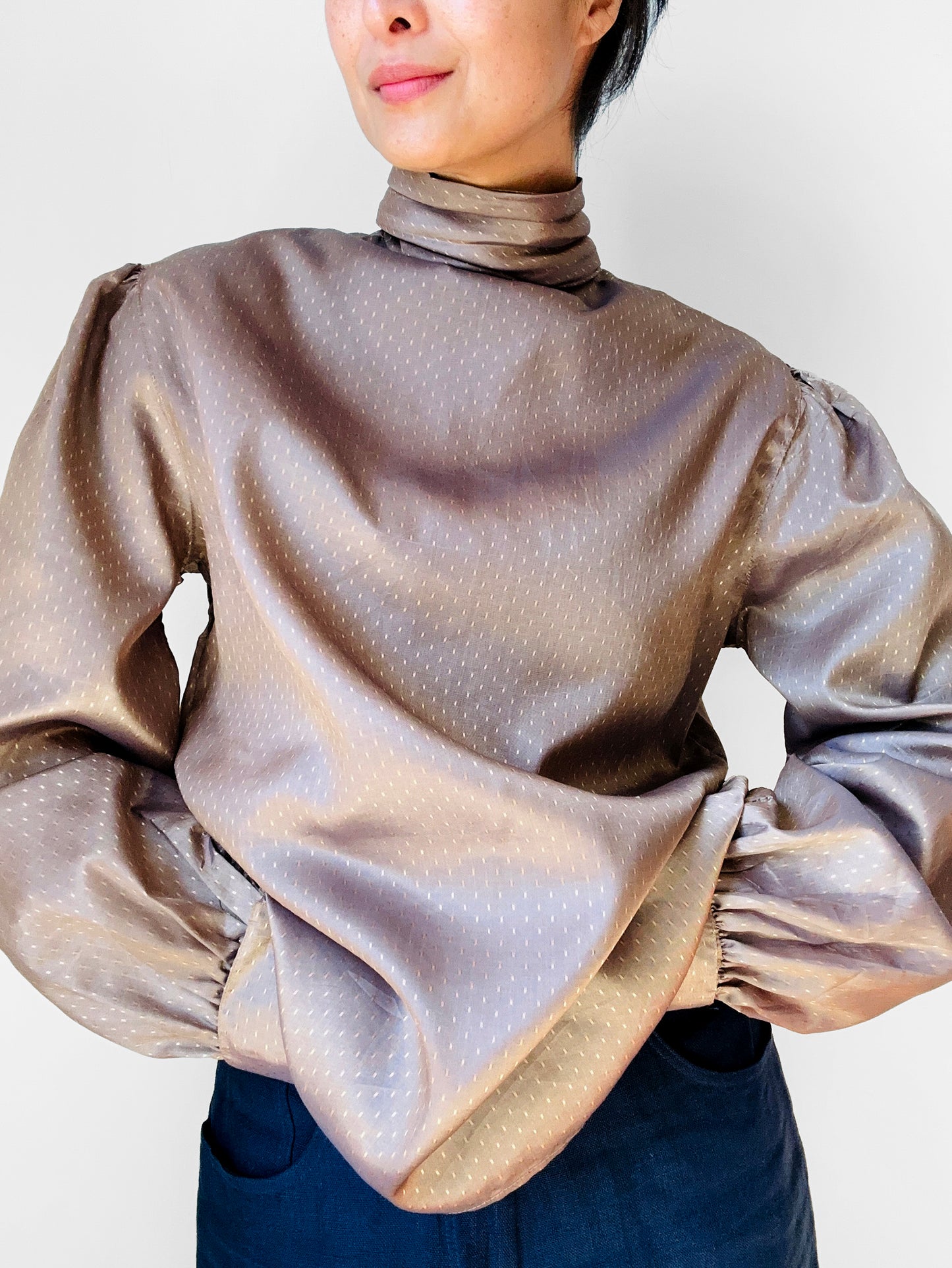 1980s Taupe Ruched Neck Dotted Metallic Blouse - Sz. M