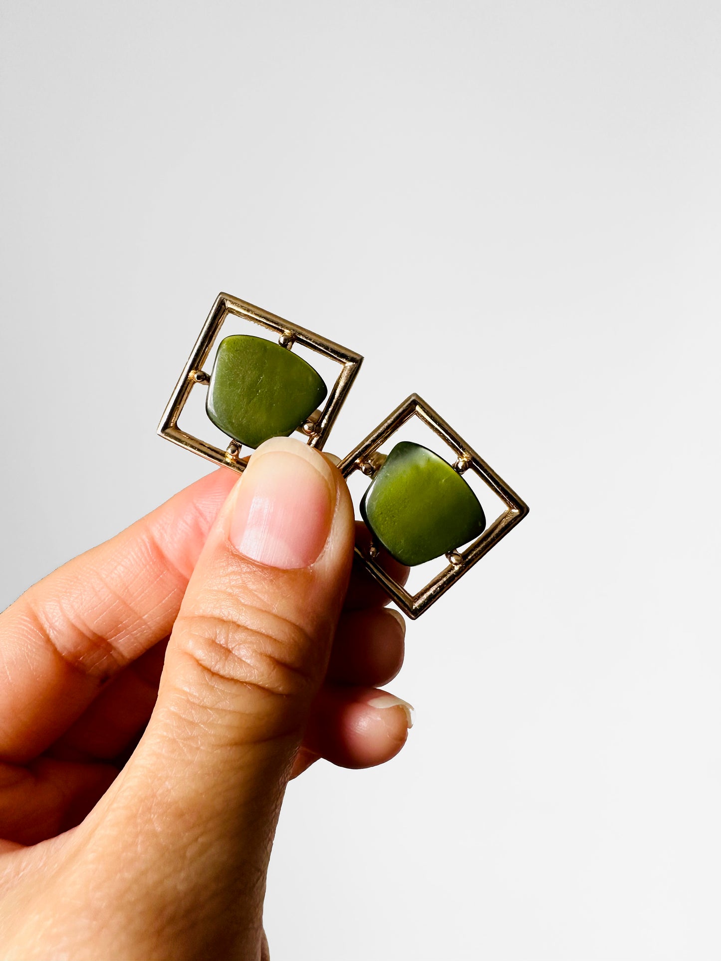 1980s Sarah Coventry Green Stone Square Gold-Toned Cufflinks