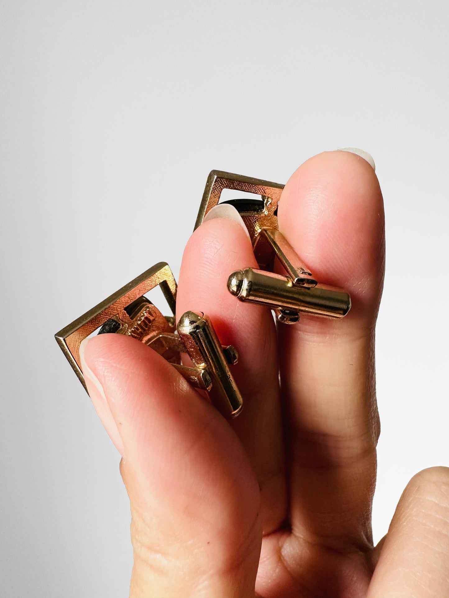 1980s Sarah Coventry Green Stone Square Gold-Toned Cufflinks