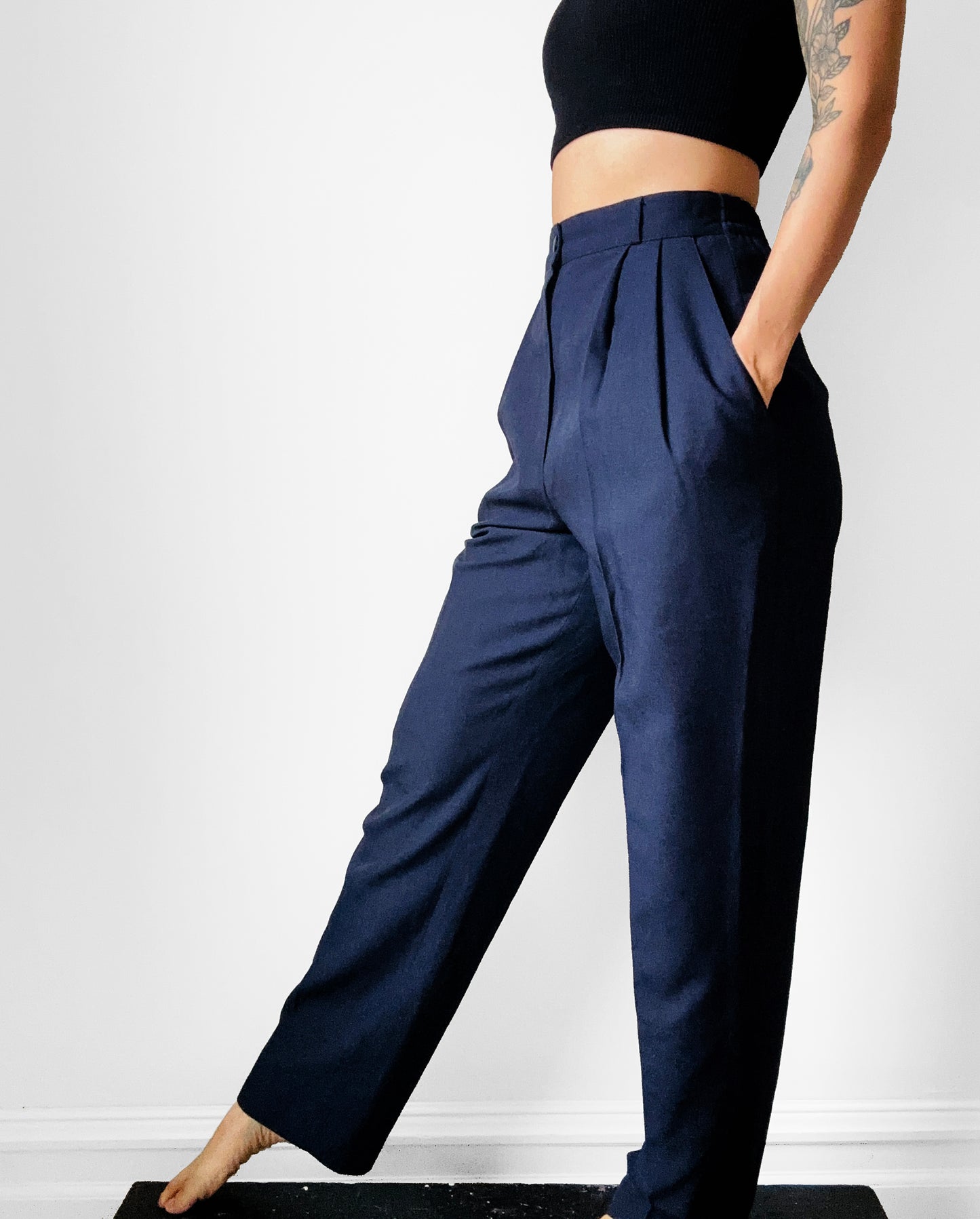 1980s Dark Navy Blue Pleated High-Waisted Tapered Leg Trousers - Waist 26.5 - 27