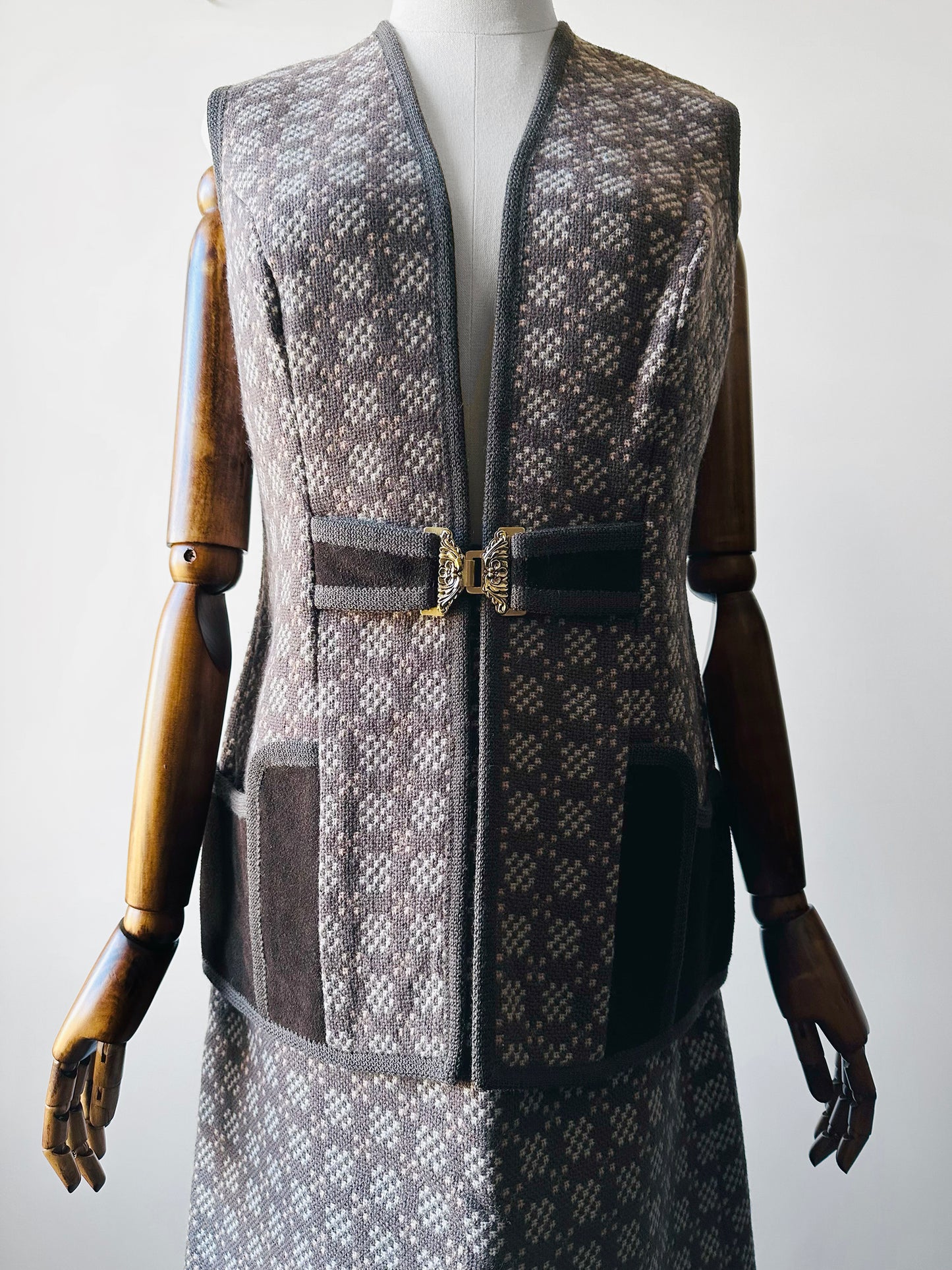 1960s - 1970s Taupe and Cream Welsh Woollen Suede Pocket Two-Piece Skirt and Vest Set