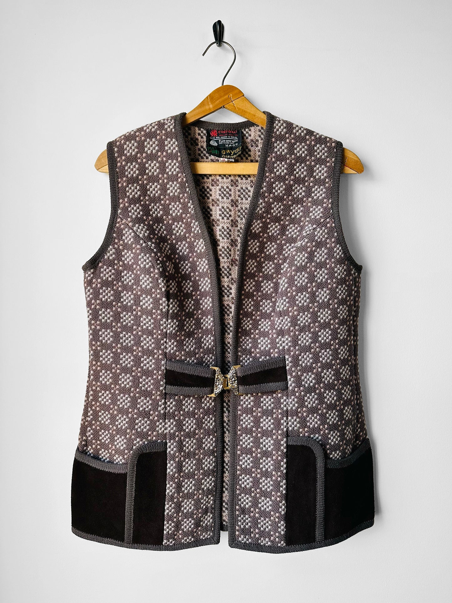 1960s - 1970s Taupe and Cream Welsh Woollen Suede Pocket Two-Piece Skirt and Vest Set