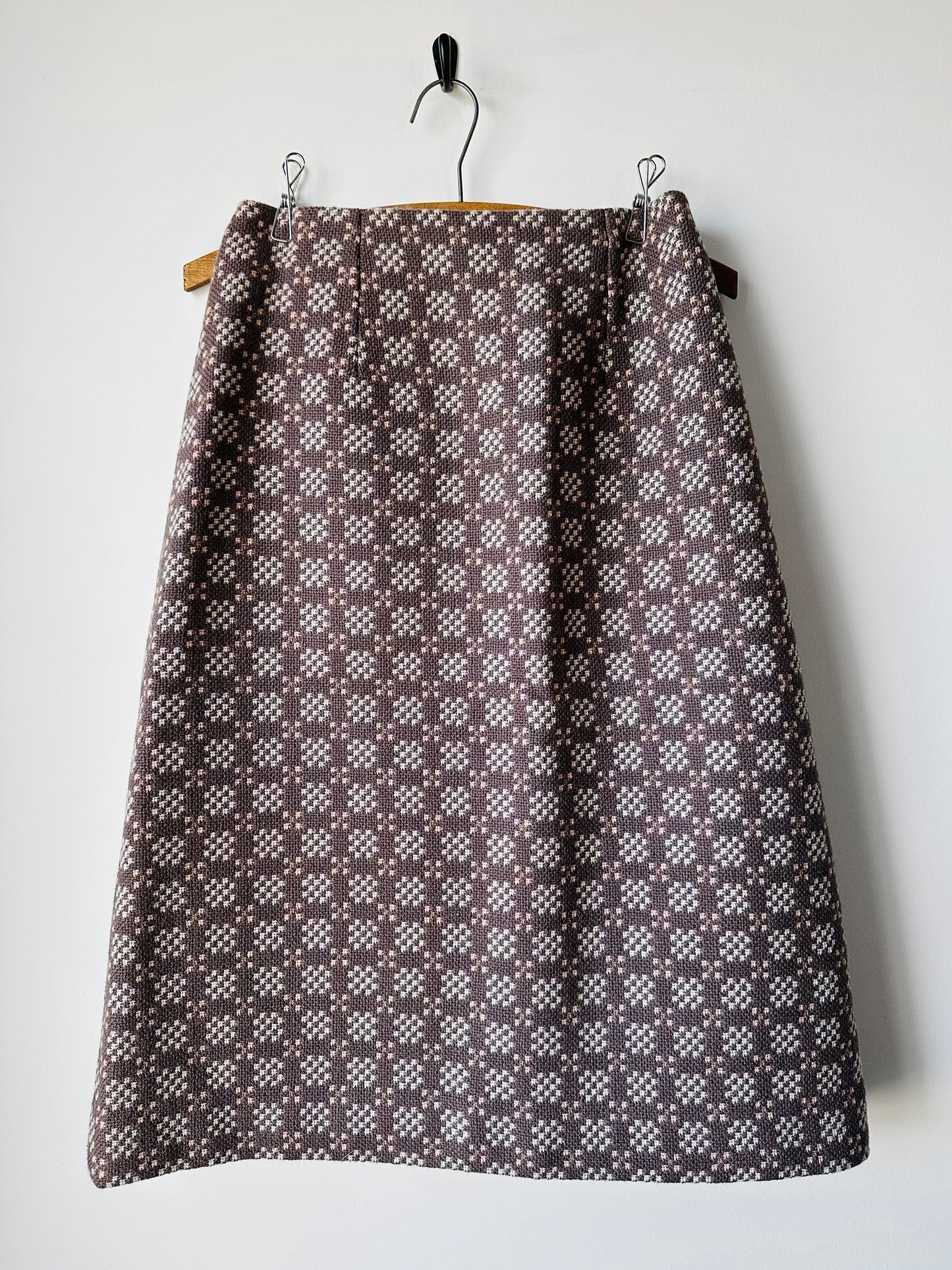 1960s - 1970s Taupe and Cream Welsh Woollen Suede Pocket Two-Piece Skirt and Vest Set