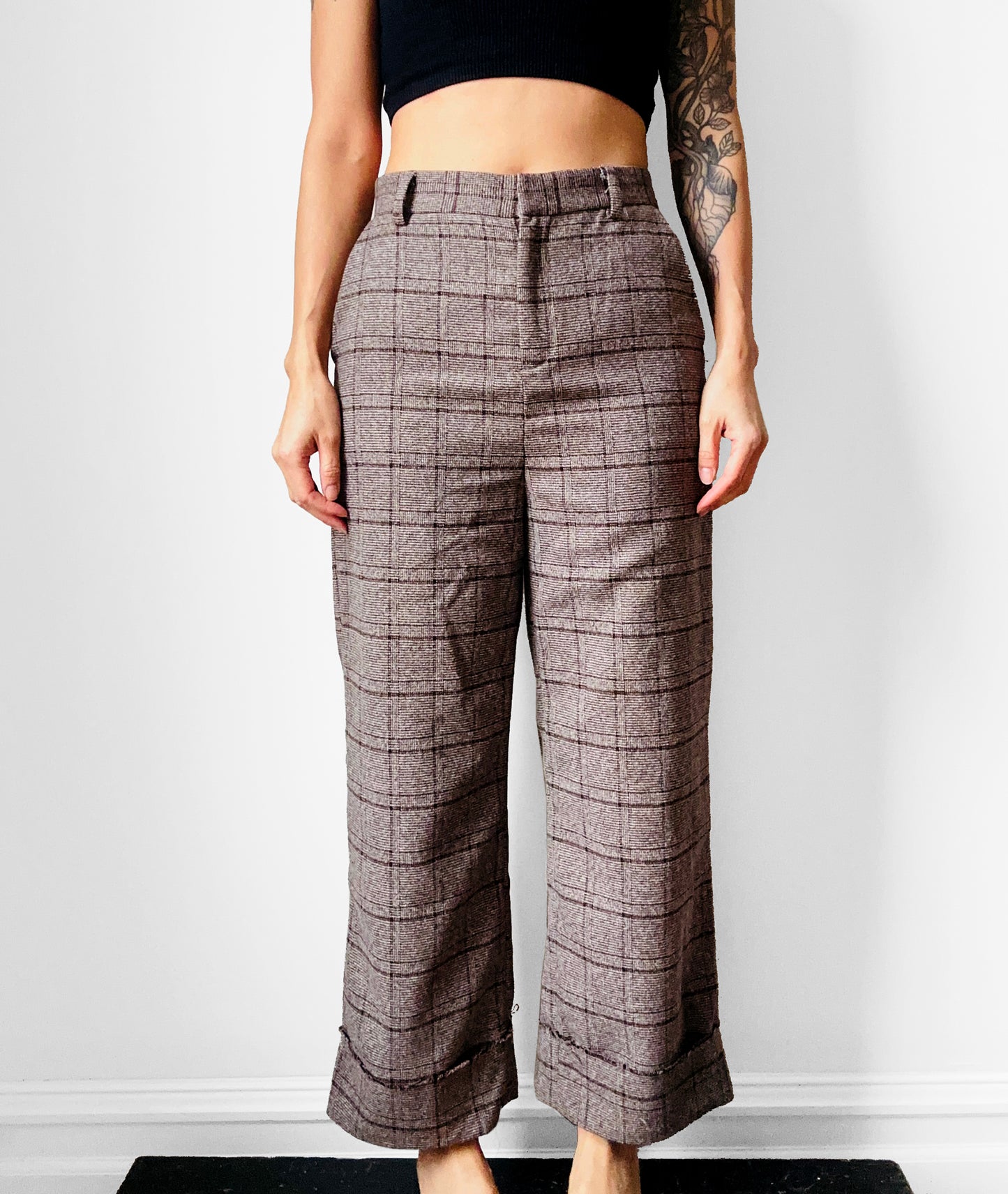 1970s Taupe and Brown Plaid Rolled Cuff Wide Leg Crop Trousers - Waist 28