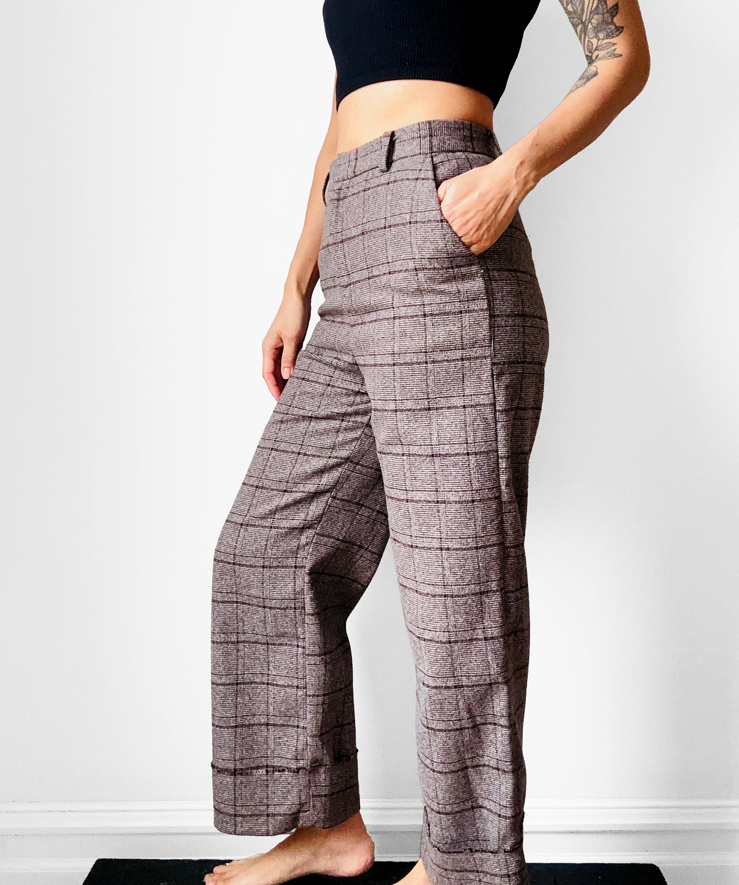 1970s Taupe and Brown Plaid Rolled Cuff Wide Leg Crop Trousers - Waist 28