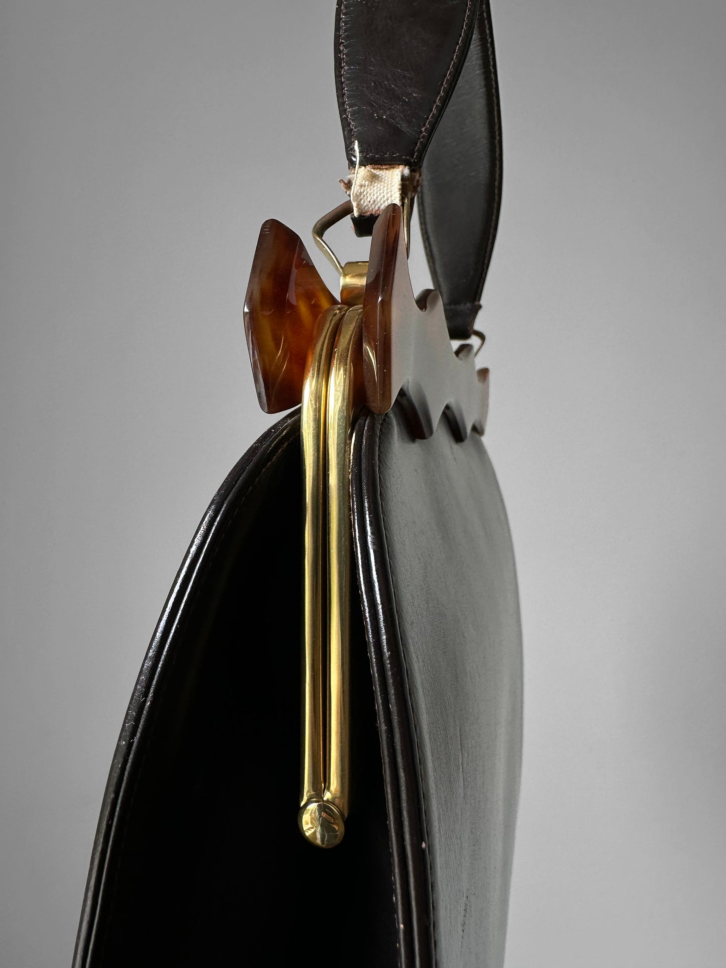 1960s Dark Brown Black Top Handle Leather Tortoise Shell Frame Bag