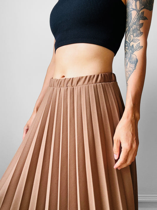1970s Tan Elastic Waist Pleated Skirt - Sz. M/L