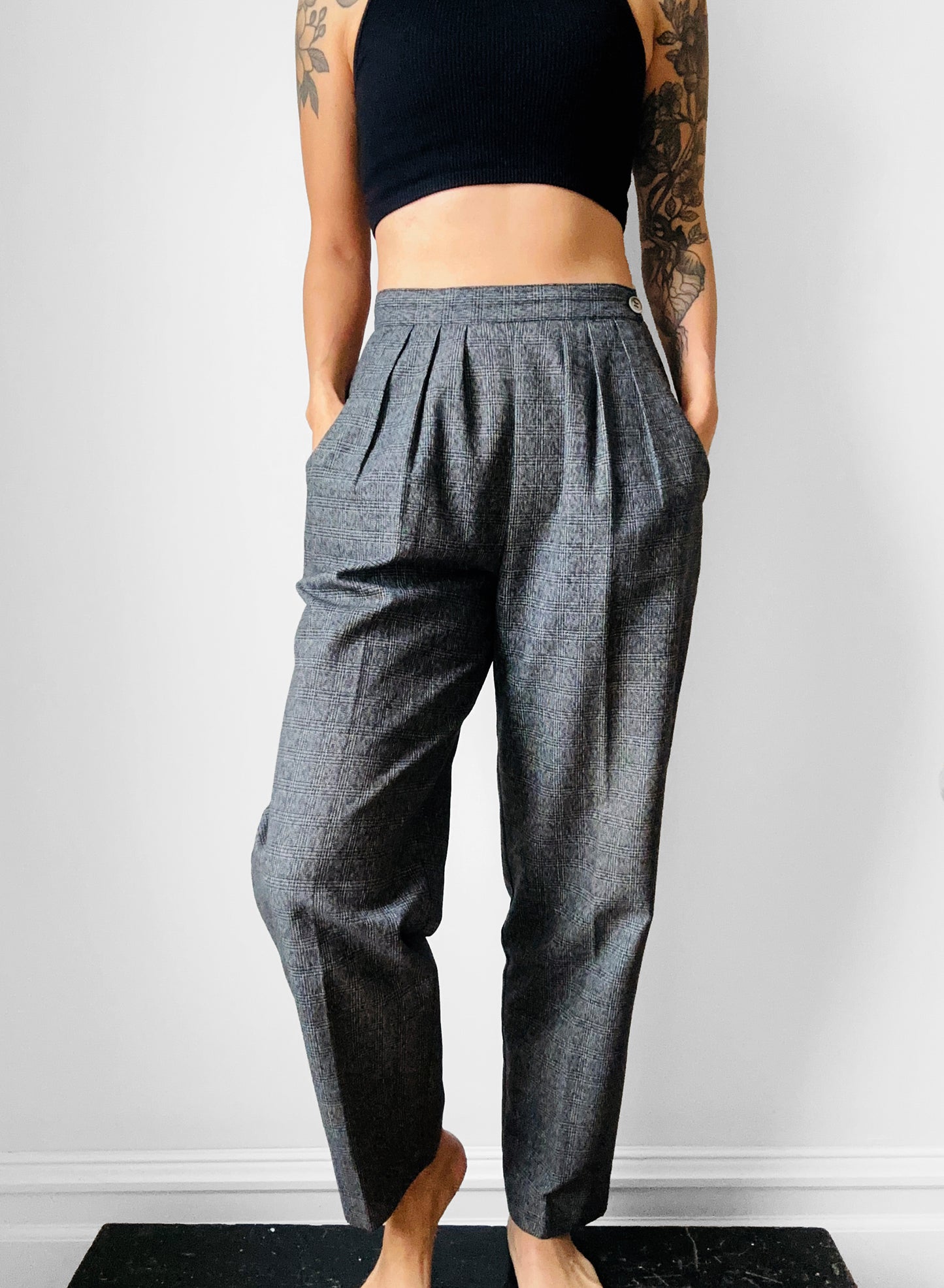 1980s Side Button Pleated High-Waisted Tapered Leg Trousers - Waist 27