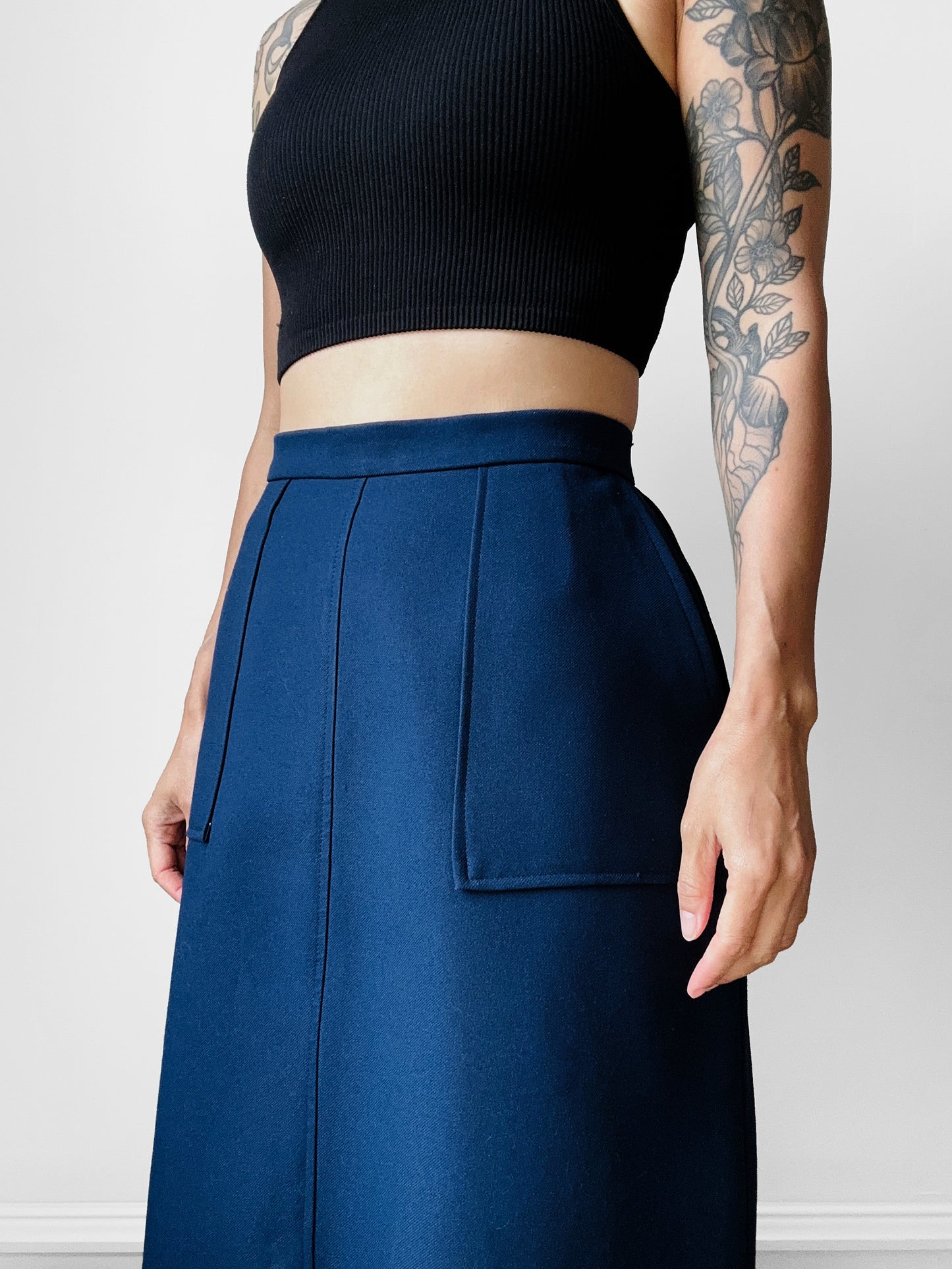1970s Rich Navy Blue Zip Back A-line Skirt - Sz. M/L