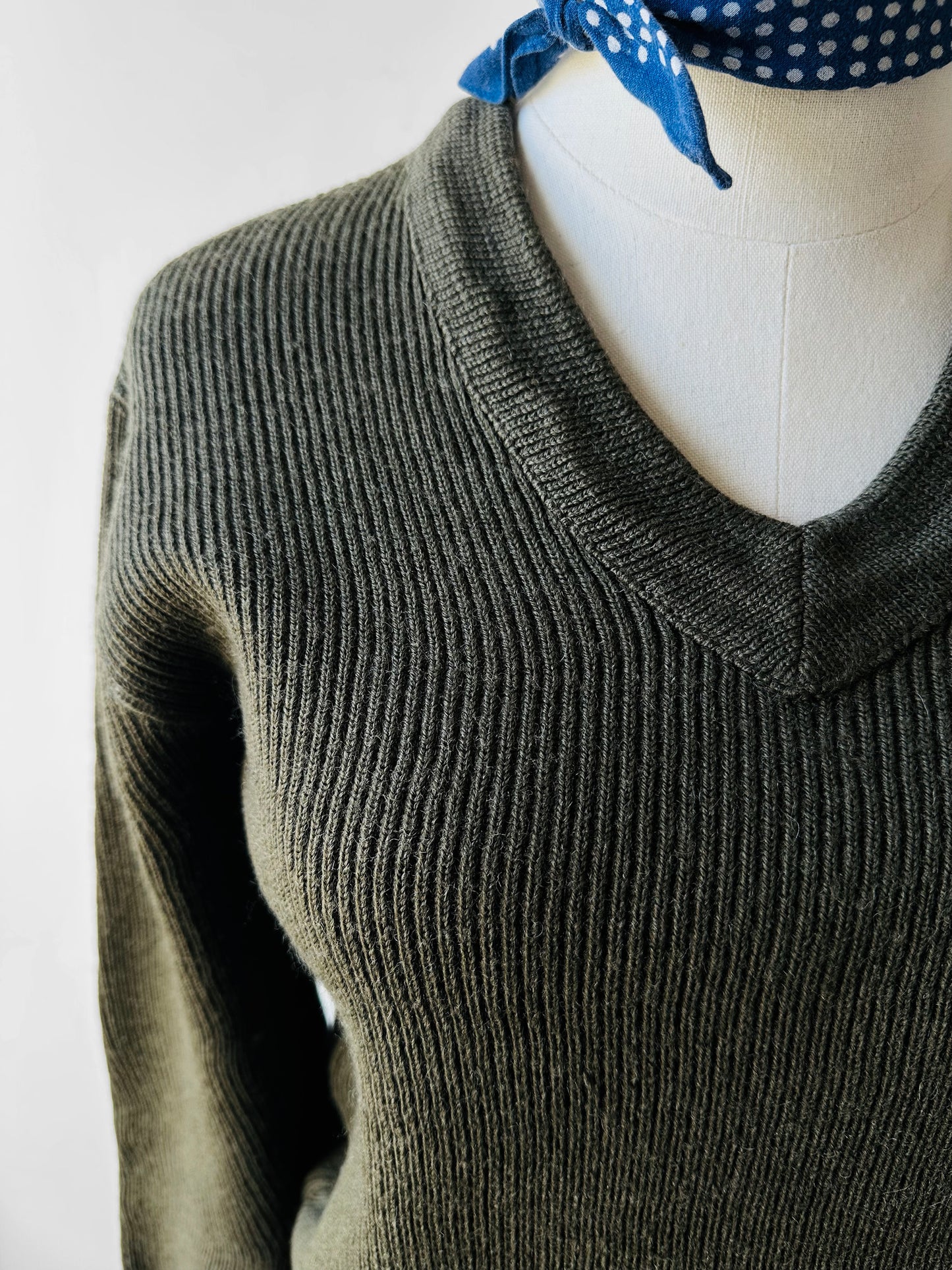 1980s French Military-Style Ribbed Wool Blended V-neck Sweater - Sz. Small