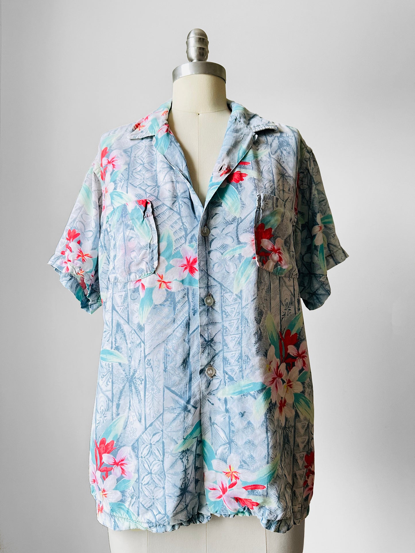 1960s Well Worn Cotton Blend Floral Island Print Shirt - Sz. S/M