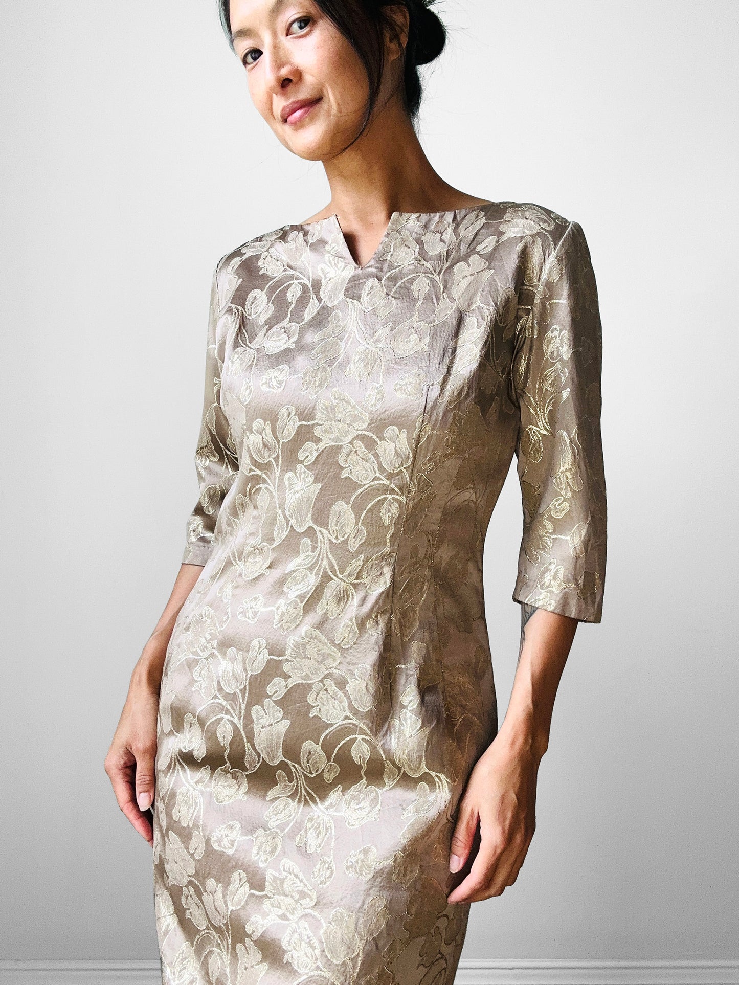 1960s Champagne Floral Shimmery Zip Back Floral Dress - Sz. Sm