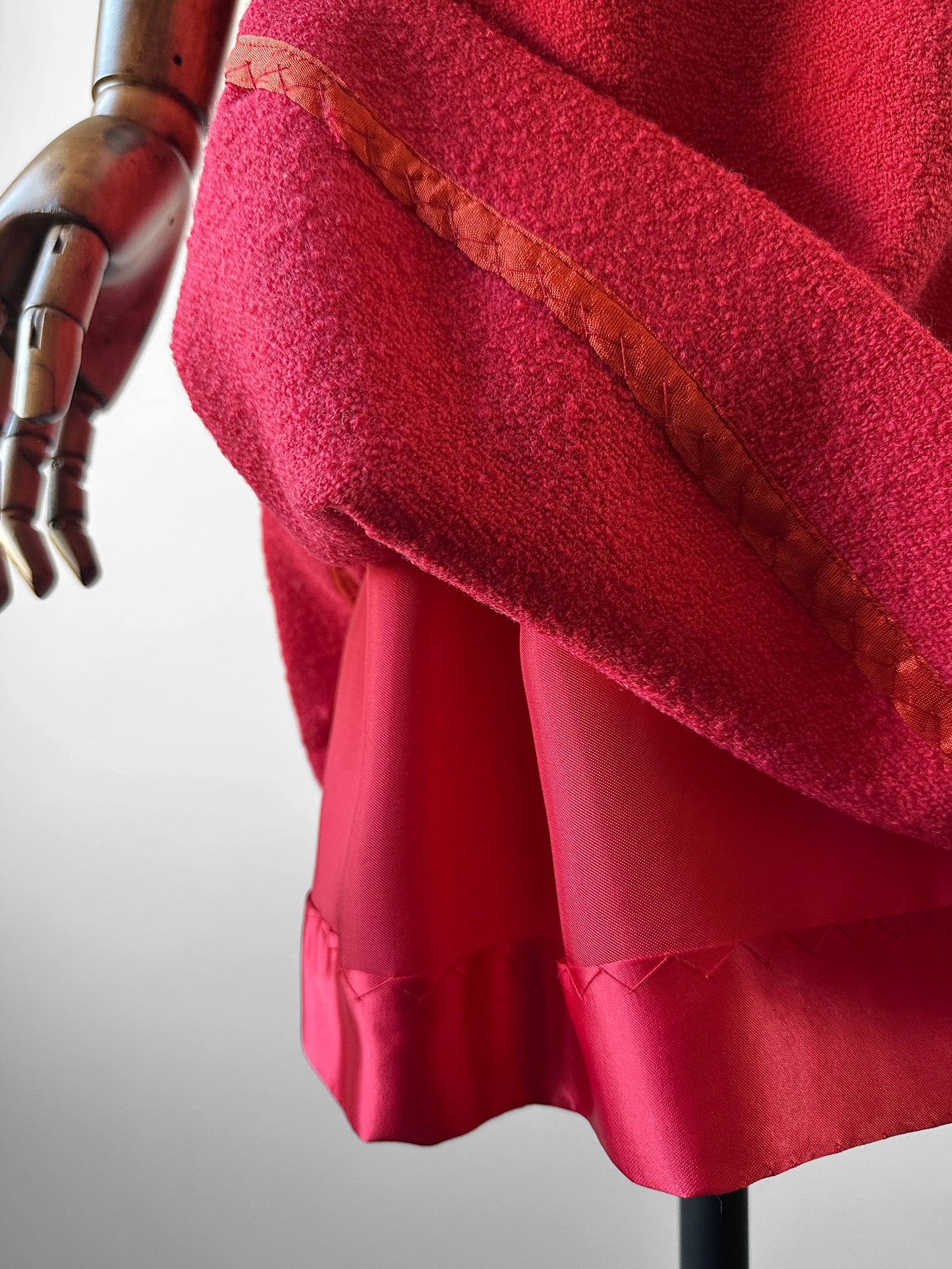 1960s Mid-Century Red Boucle Wool Skirt Suit with Decorative Tassel Buttons - Sz. Small