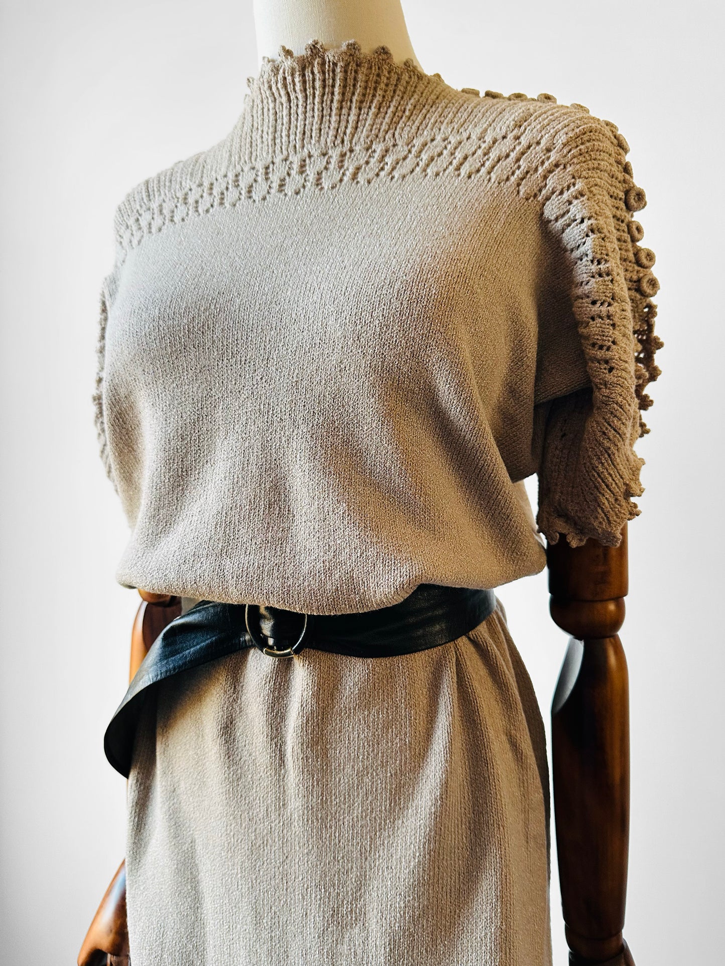 1970s Grey Beige Knit Button Detail Midi-Length Dress - Sz. S/M
